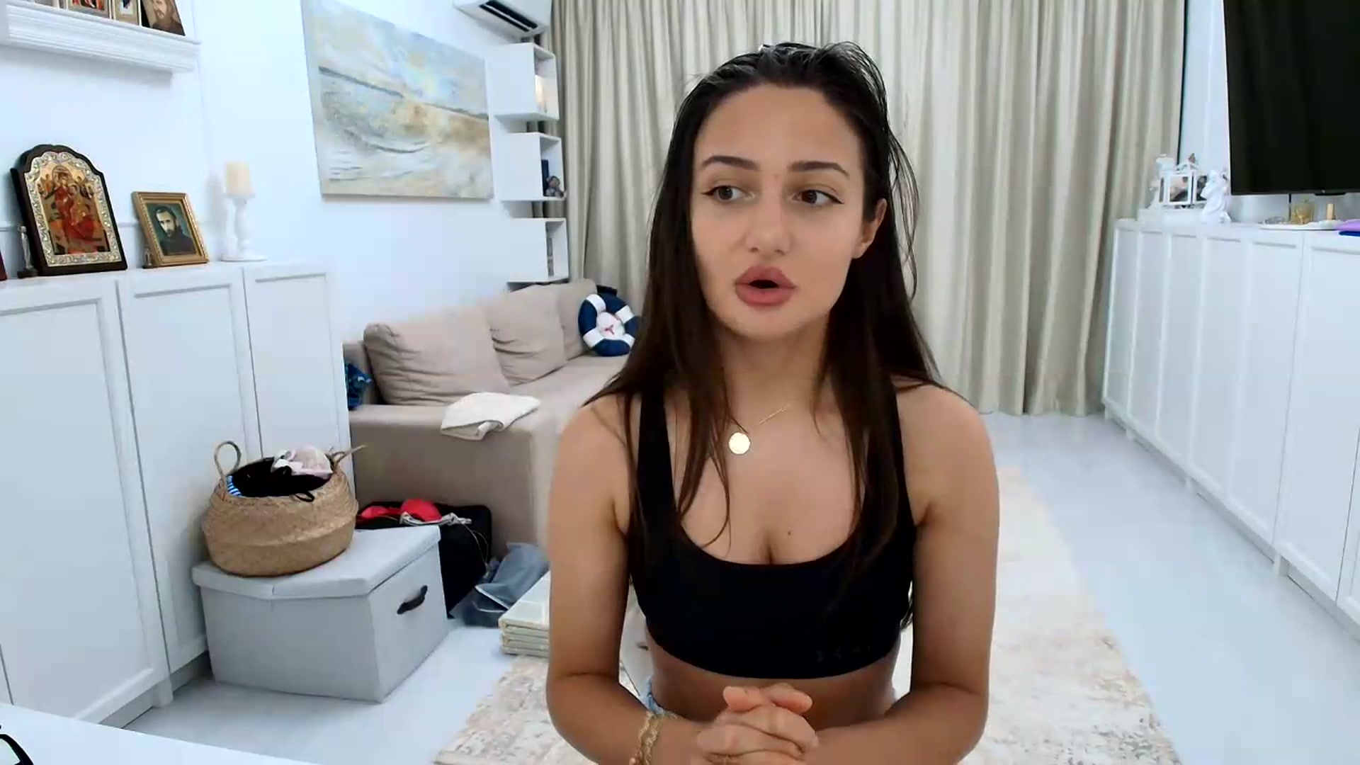 Gallery image thumbnail from Wennndyk's myfreecams stream on, 07/11/2026, 22:03 image 6 of 20