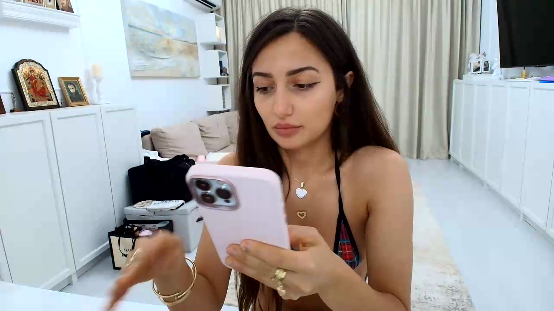Gallery image thumbnail from Wennndyk's myfreecams stream on, 08/02/2026, 20:20 image 12 of 20