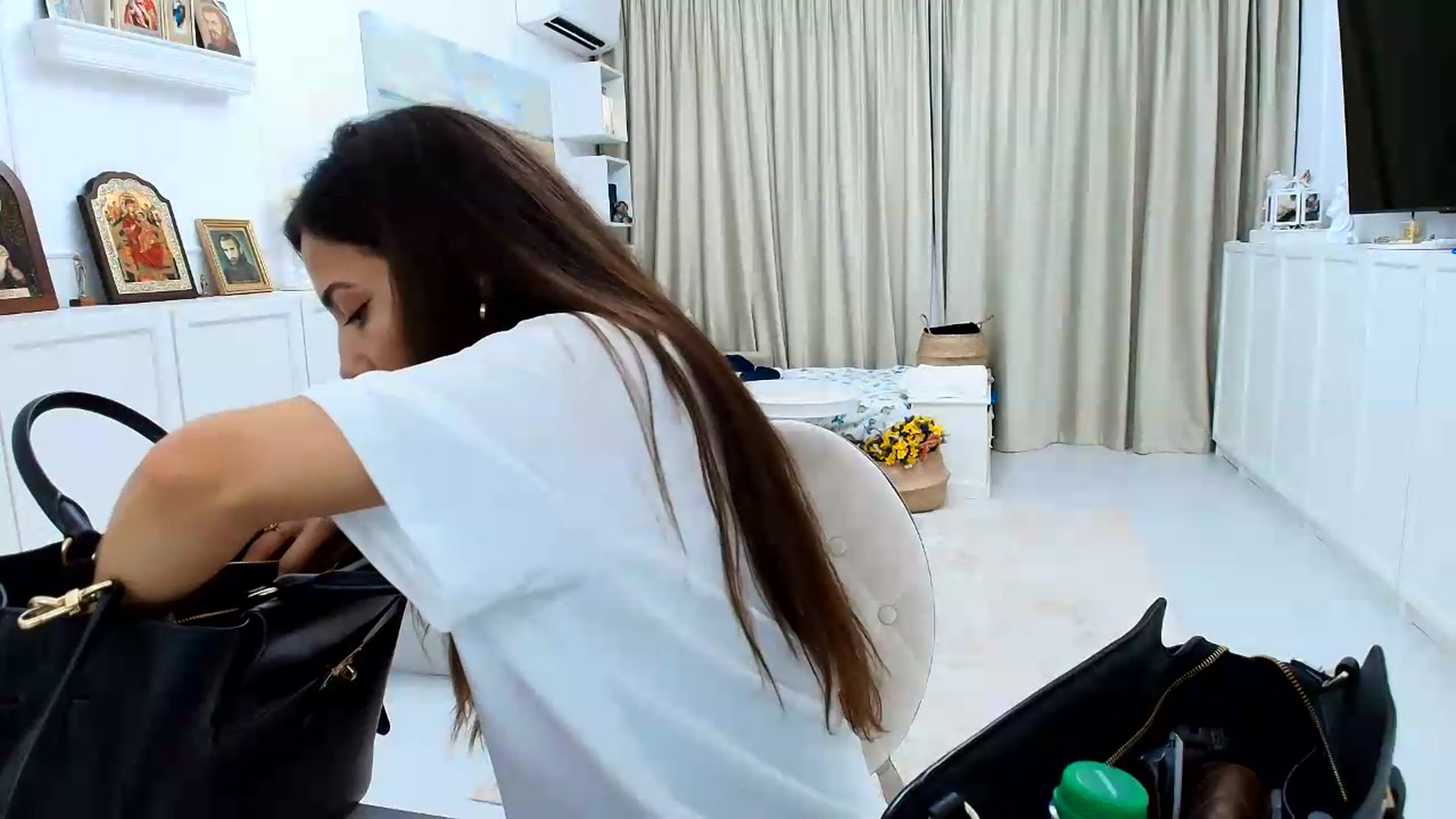 Gallery image thumbnail from Wennndyk's myfreecams stream on, 08/02/2026, 20:20 image 3 of 20