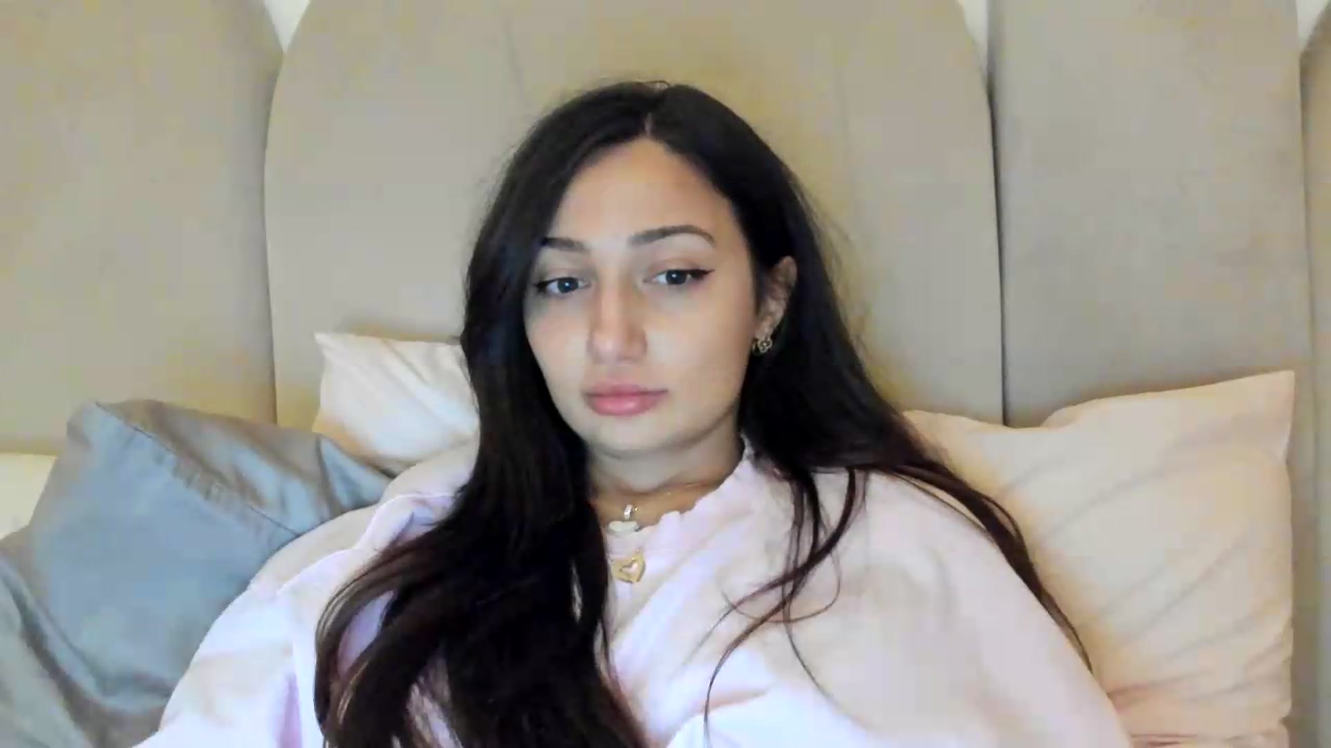 Gallery image thumbnail from Wennndyk's myfreecams stream on, 08/05/2026, 21:58 image 2 of 20