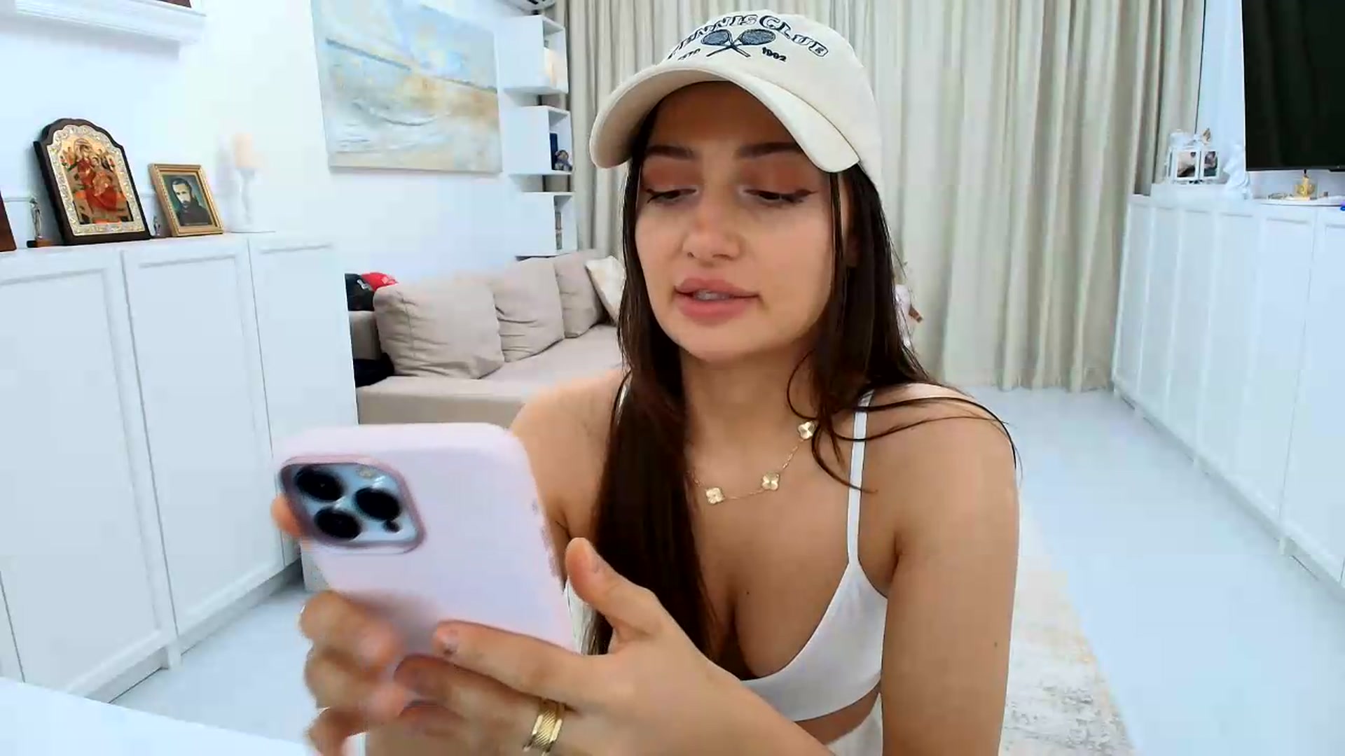 Gallery image thumbnail from Wennndyk's myfreecams stream on, 08/13/2026, 23:10 image 16 of 20