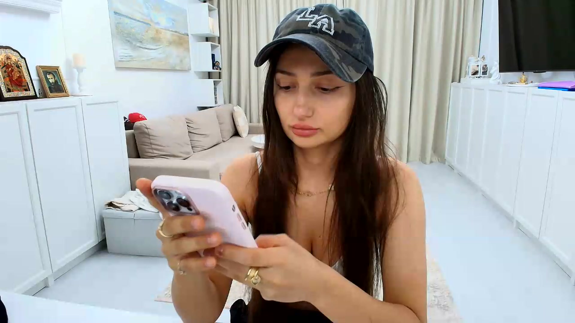Gallery image thumbnail from Wennndyk's myfreecams stream on, 08/14/2026, 23:24 image 3 of 20