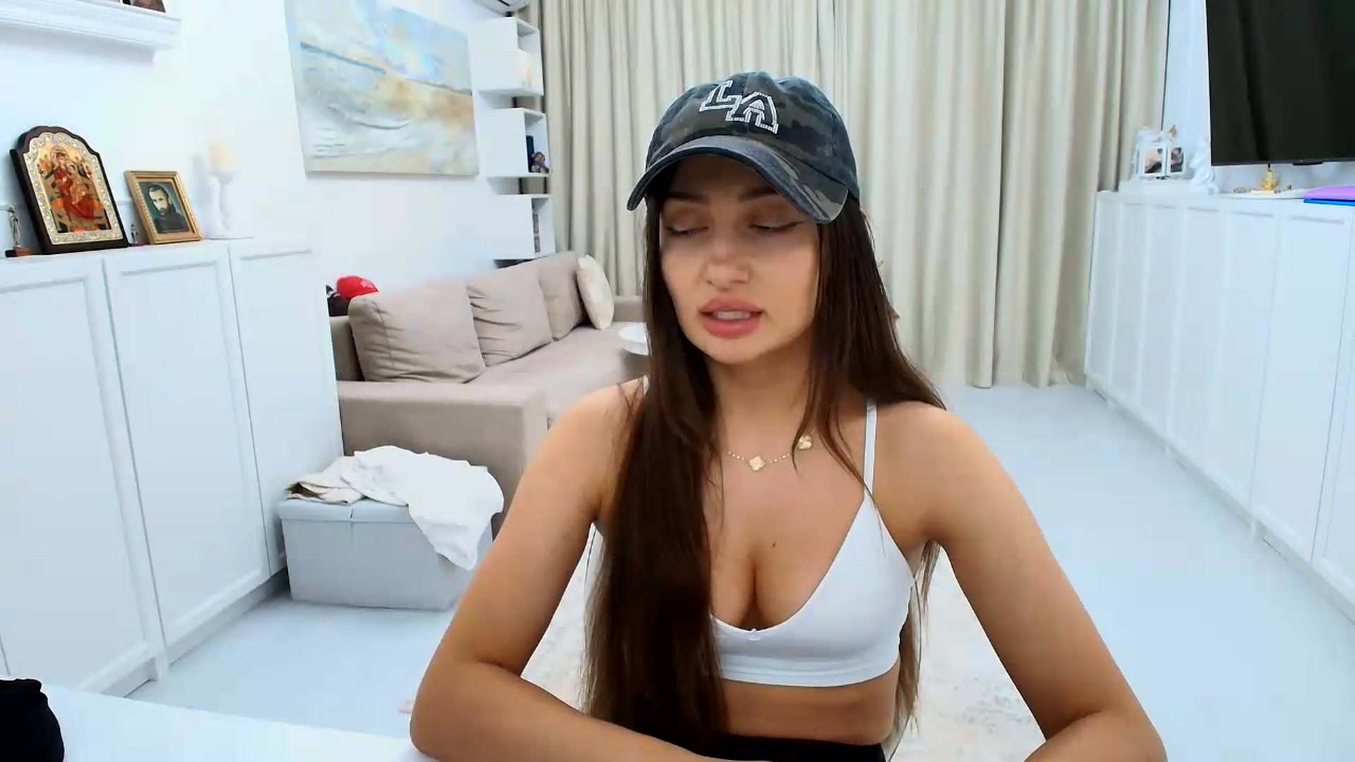 Gallery image thumbnail from Wennndyk's myfreecams stream on, 08/14/2026, 23:24 image 15 of 20