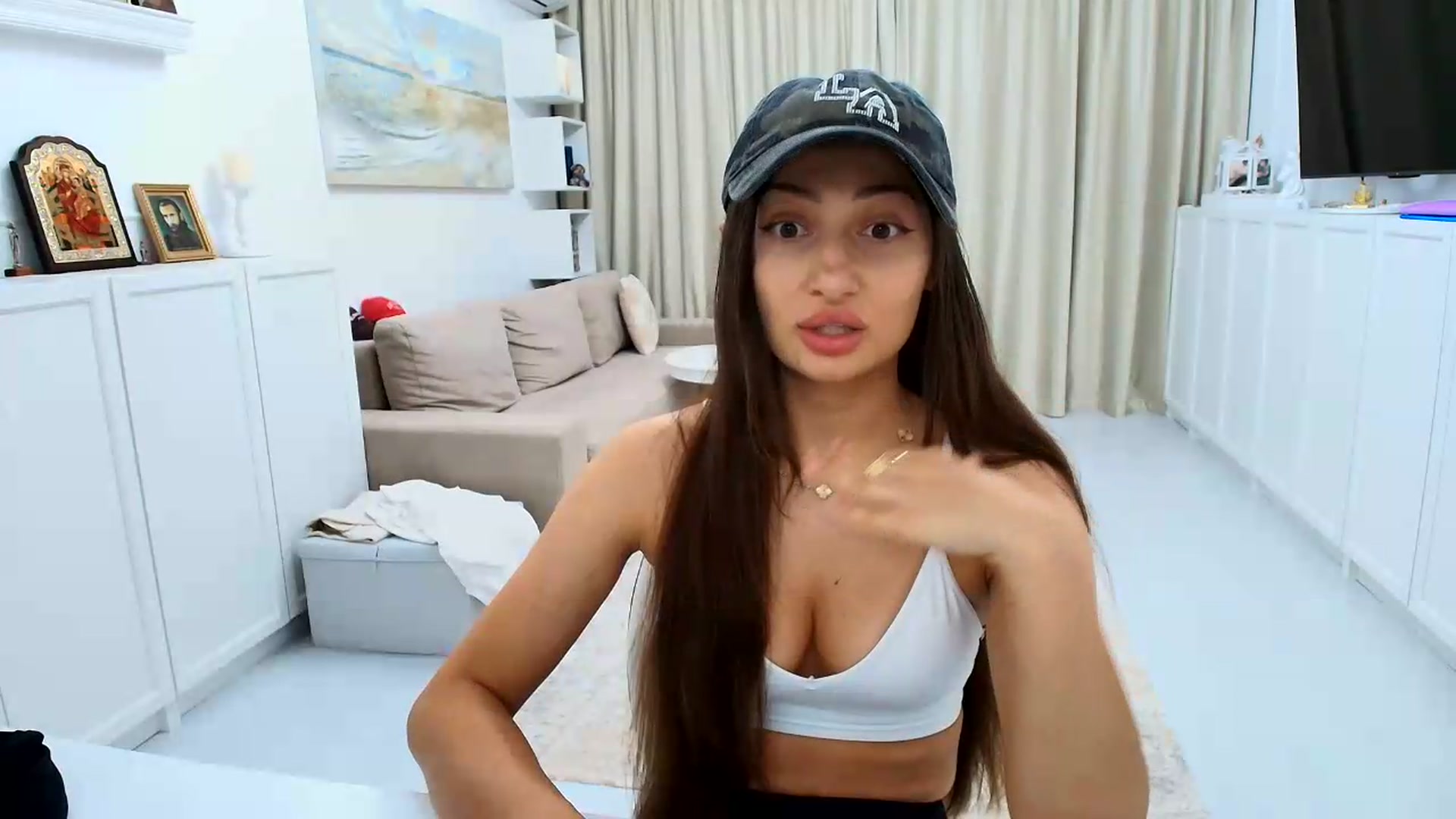 Gallery image thumbnail from Wennndyk's myfreecams stream on, 08/14/2026, 23:24 image 13 of 20