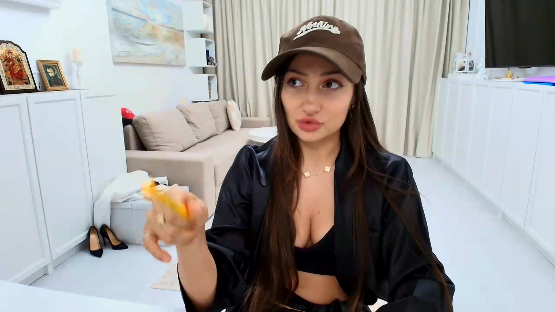 Gallery image thumbnail from Wennndyk's myfreecams stream on, 08/15/2026, 18:06 image 6 of 20