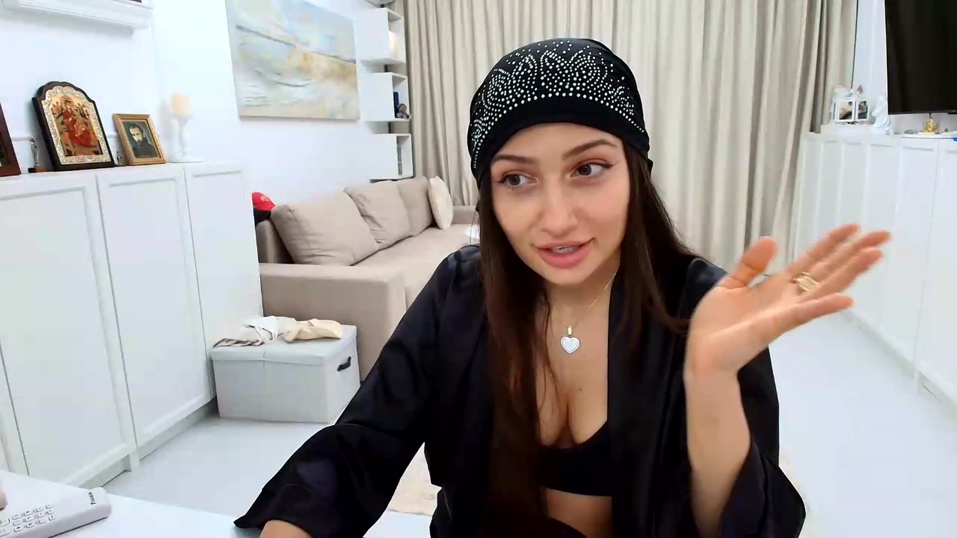 Gallery image thumbnail from Wennndyk's myfreecams stream on, 08/15/2026, 22:26 image 15 of 20