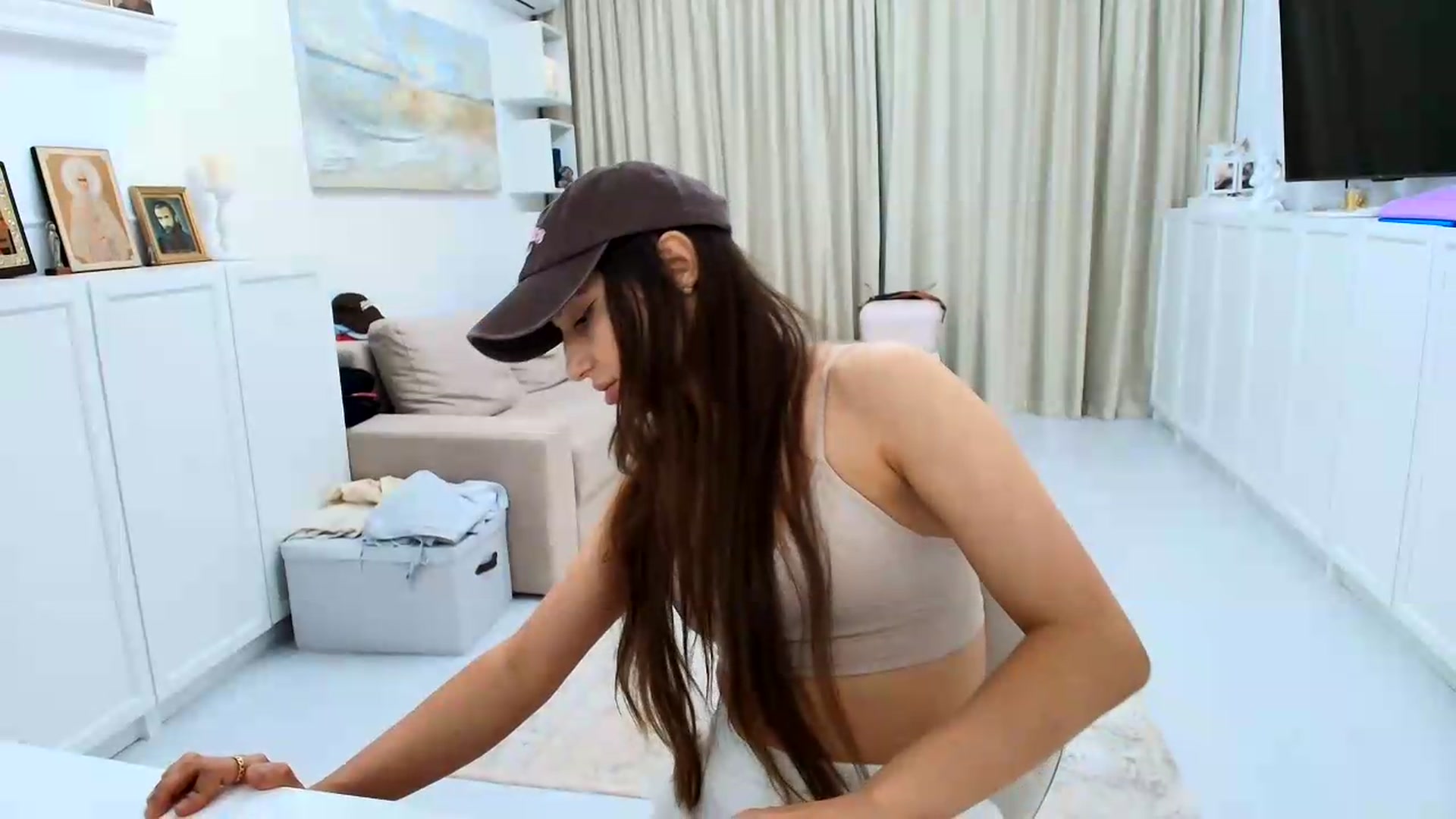 Gallery image thumbnail from Wennndyk's myfreecams stream on, 08/17/2026, 21:25 image 5 of 20
