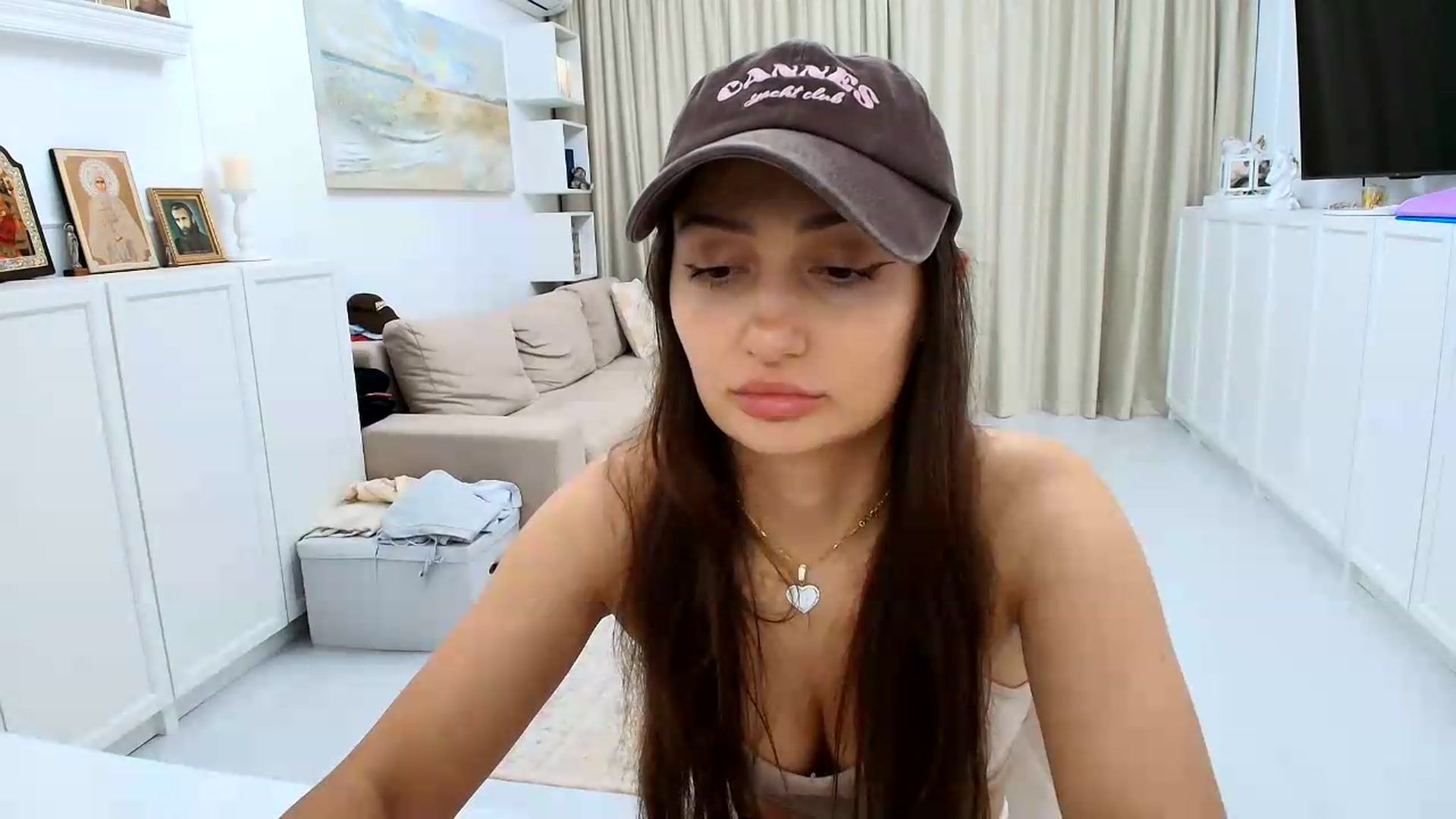 Gallery image thumbnail from Wennndyk's myfreecams stream on, 08/17/2026, 21:25 image 7 of 20