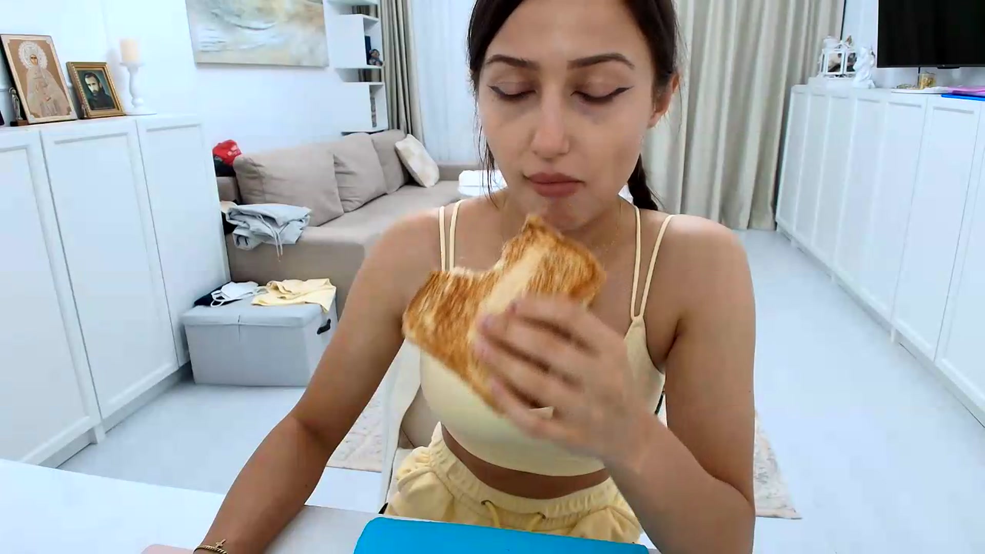 Gallery image thumbnail from Wennndyk's myfreecams stream on, 08/22/2026, 17:52 image 7 of 20