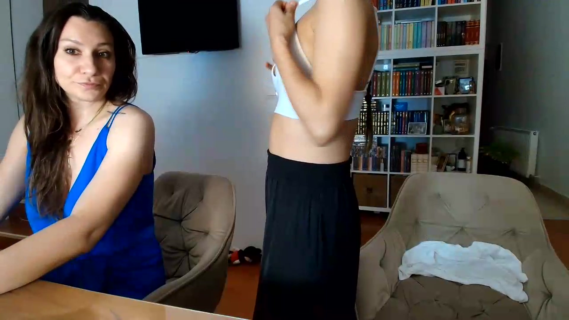 Gallery image thumbnail from Wennndyk's myfreecams stream on, 08/25/2026, 22:43 image 4 of 20