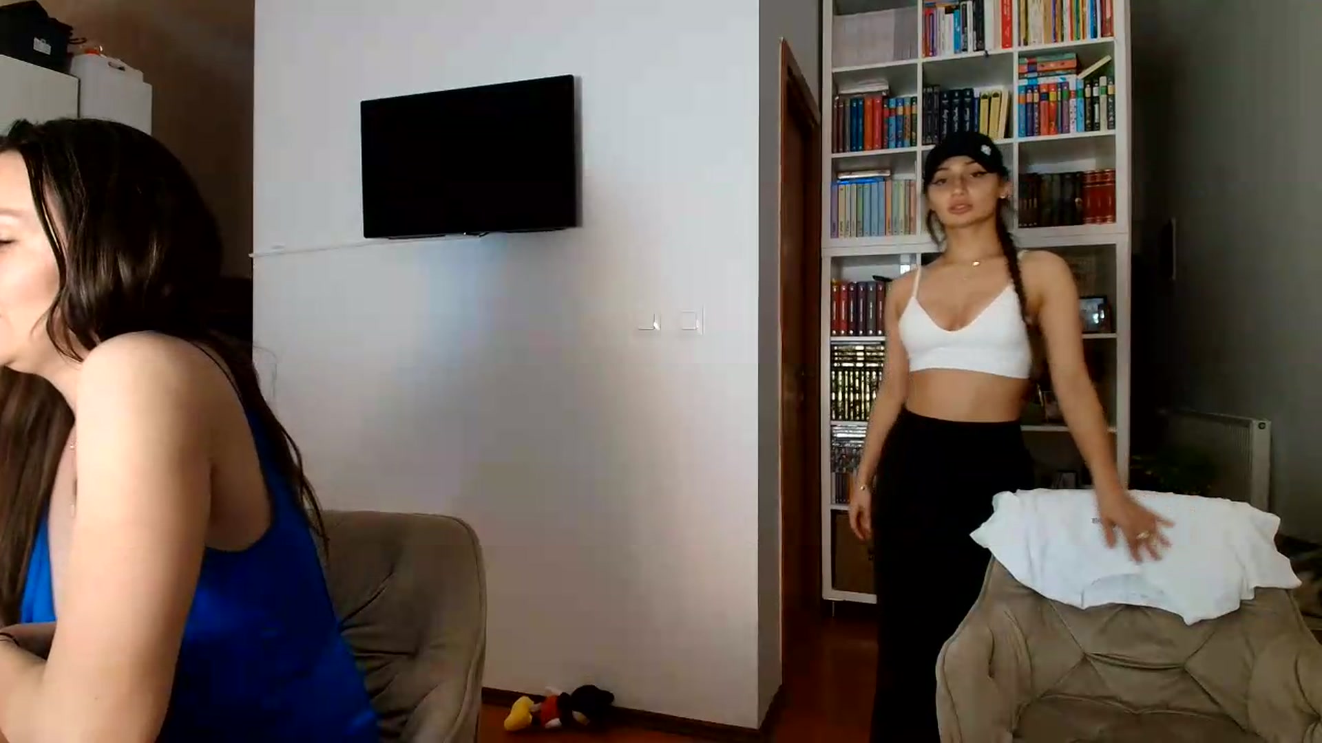Gallery image thumbnail from Wennndyk's myfreecams stream on, 08/25/2026, 22:43 image 10 of 20