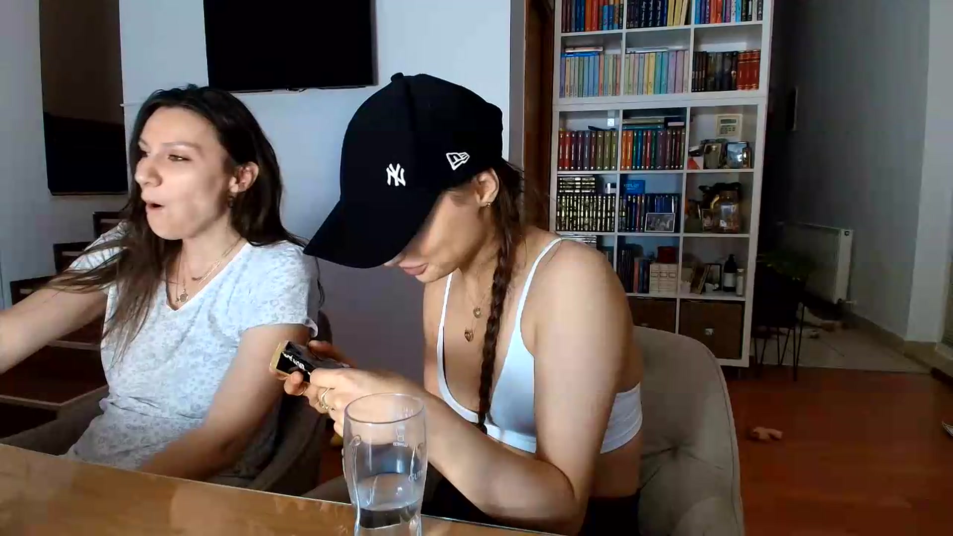 Gallery image thumbnail from Wennndyk's myfreecams stream on, 08/26/2026, 24:00 image 17 of 20