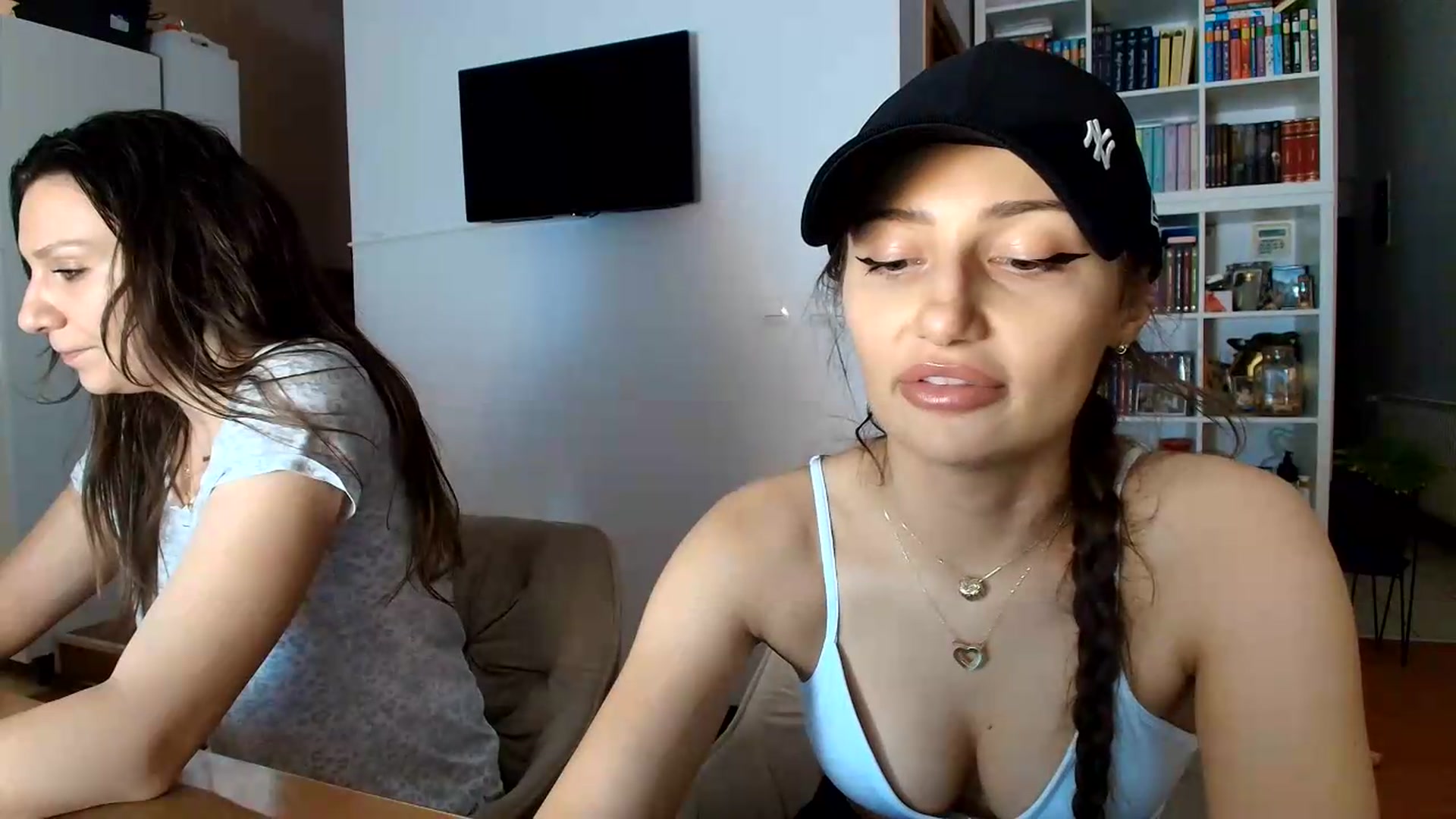 Gallery image thumbnail from Wennndyk's myfreecams stream on, 08/26/2026, 24:00 image 2 of 20