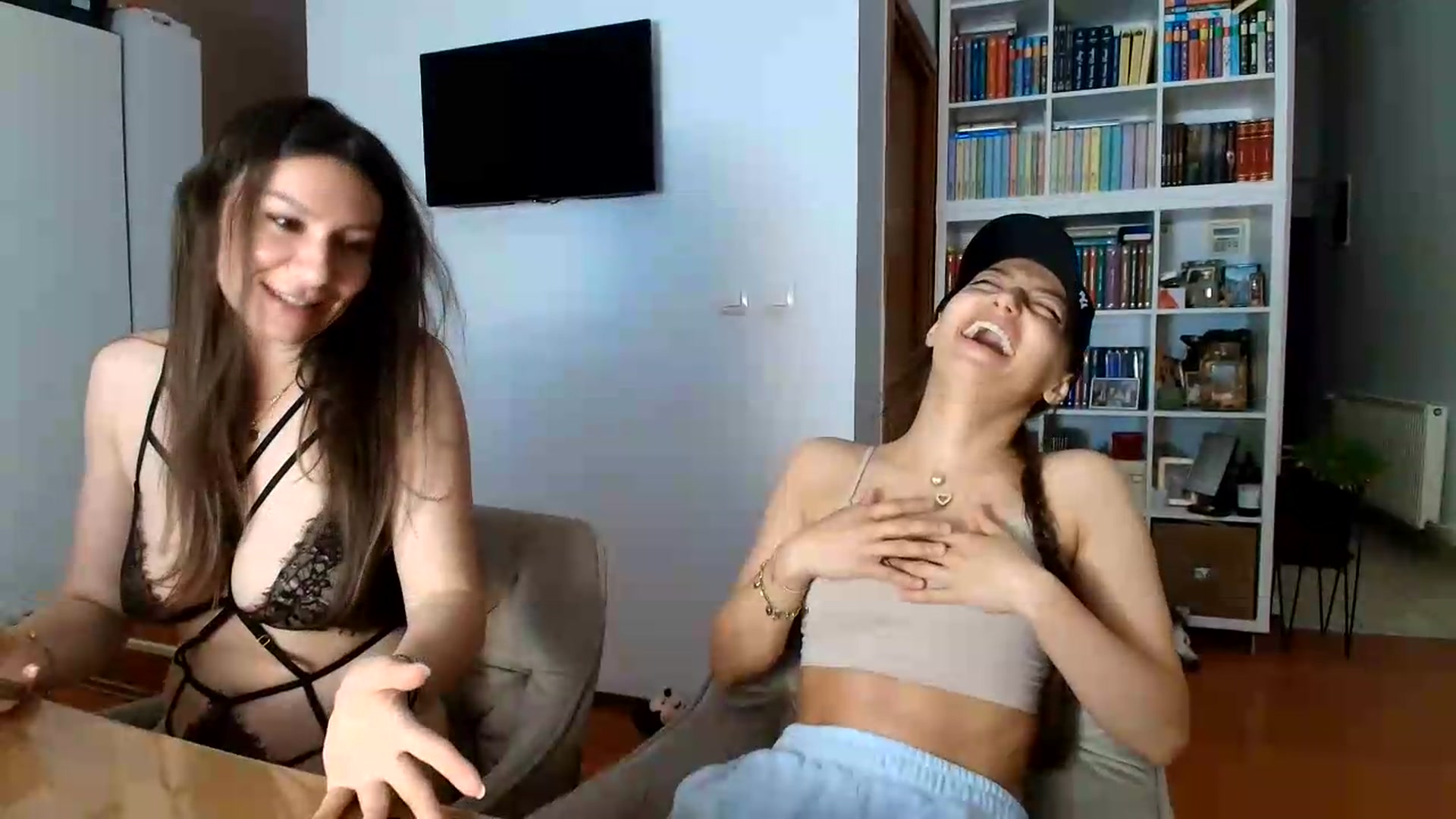Gallery image thumbnail from Wennndyk's myfreecams stream on, 08/28/2026, 24:29 image 7 of 20