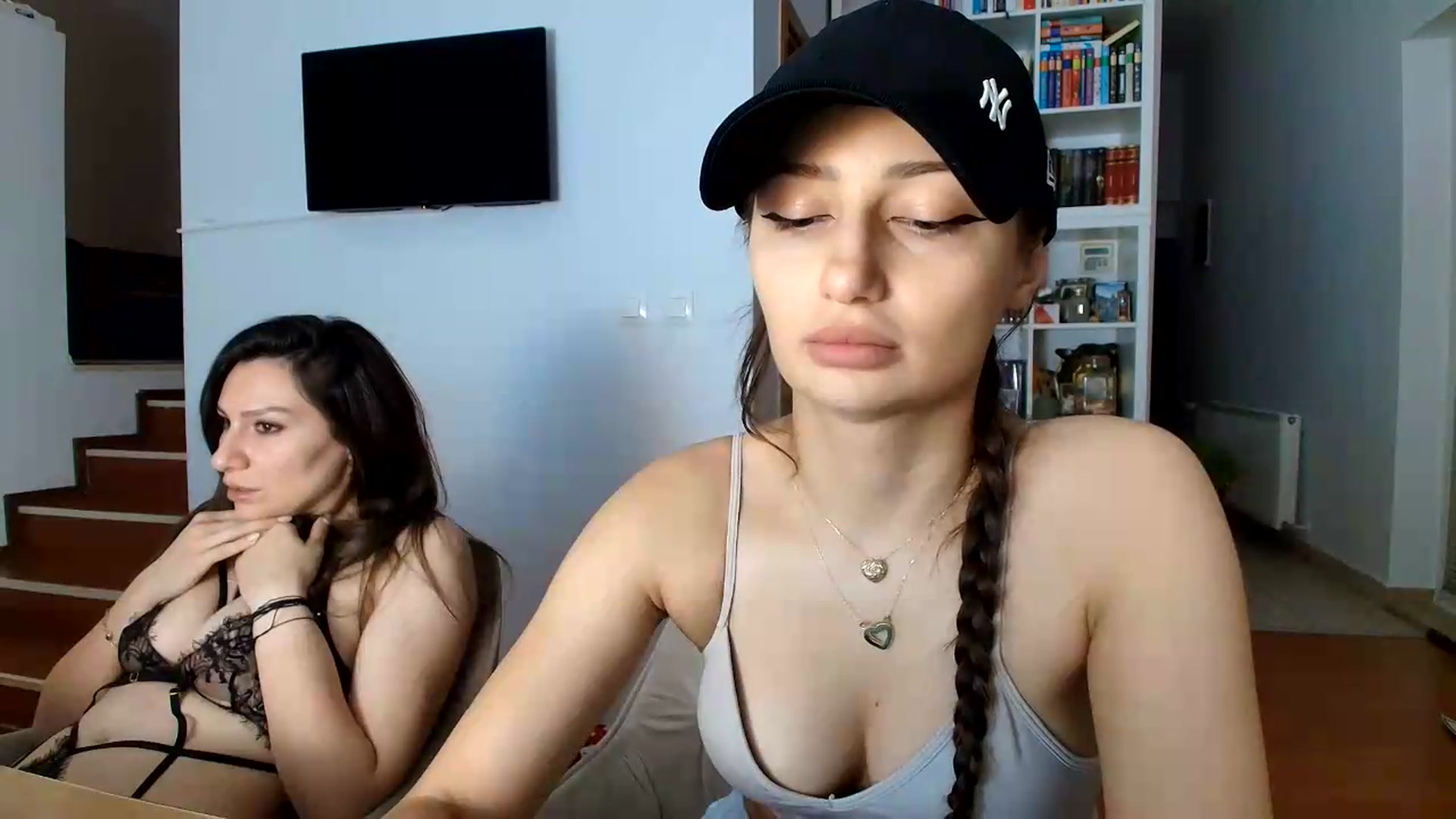 Gallery image thumbnail from Wennndyk's myfreecams stream on, 08/28/2026, 24:29 image 3 of 20