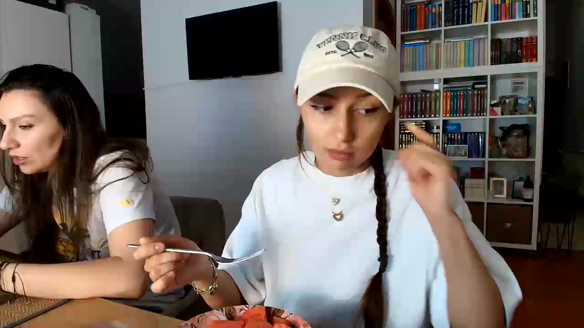 Gallery image thumbnail from Wennndyk's myfreecams stream on, 08/29/2026, 22:31 image 1 of 20