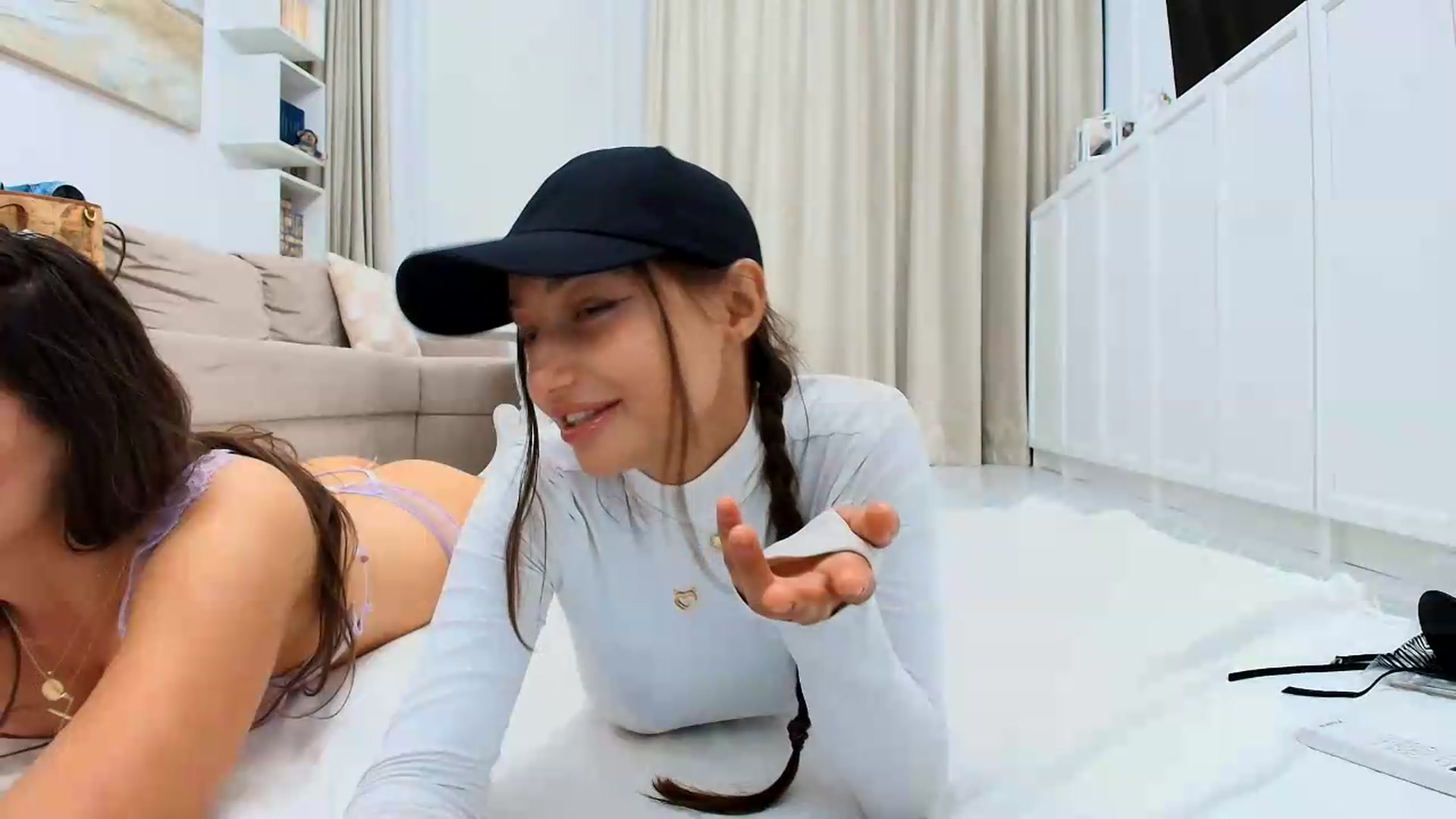 Gallery image thumbnail from Wennndyk's myfreecams stream on, 09/02/2026, 23:47 image 10 of 20