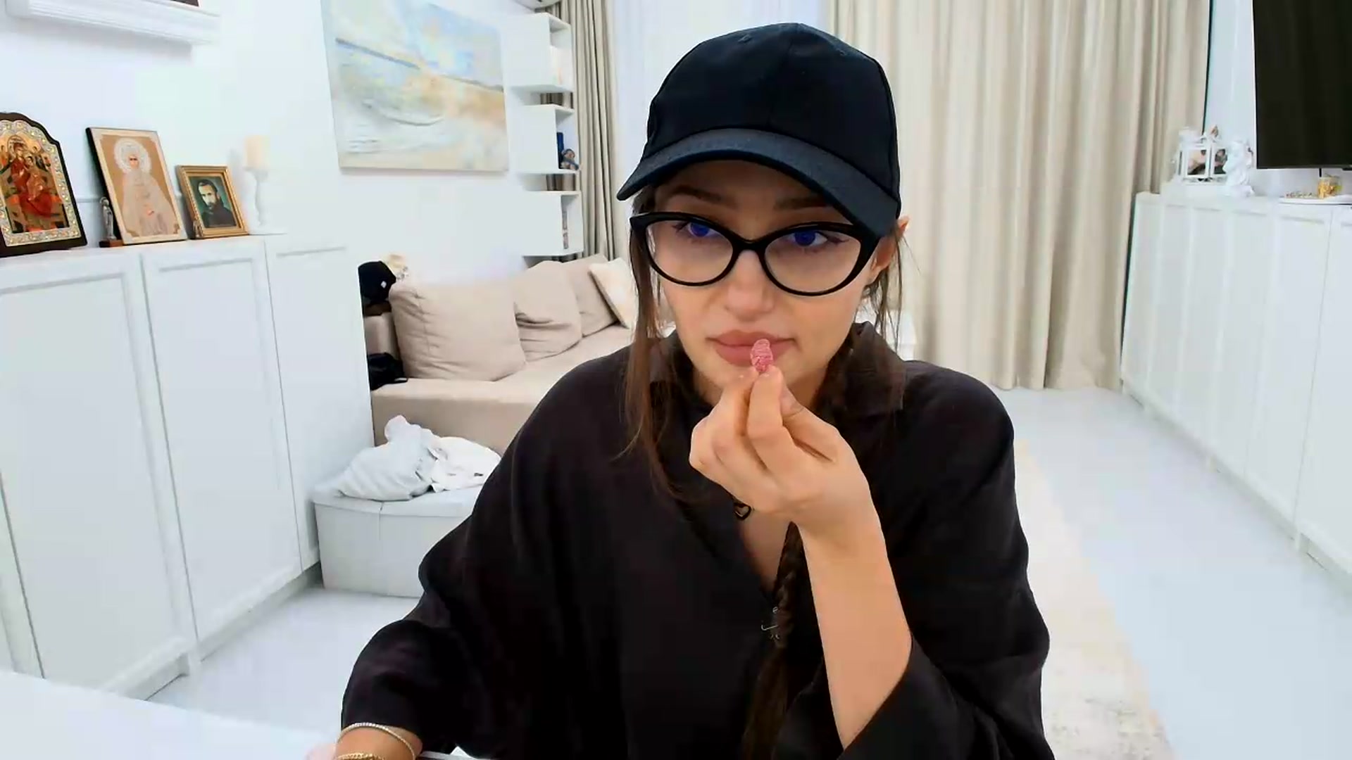 Gallery image thumbnail from Wennndyk's myfreecams stream on, 09/05/2026, 23:26 image 4 of 20