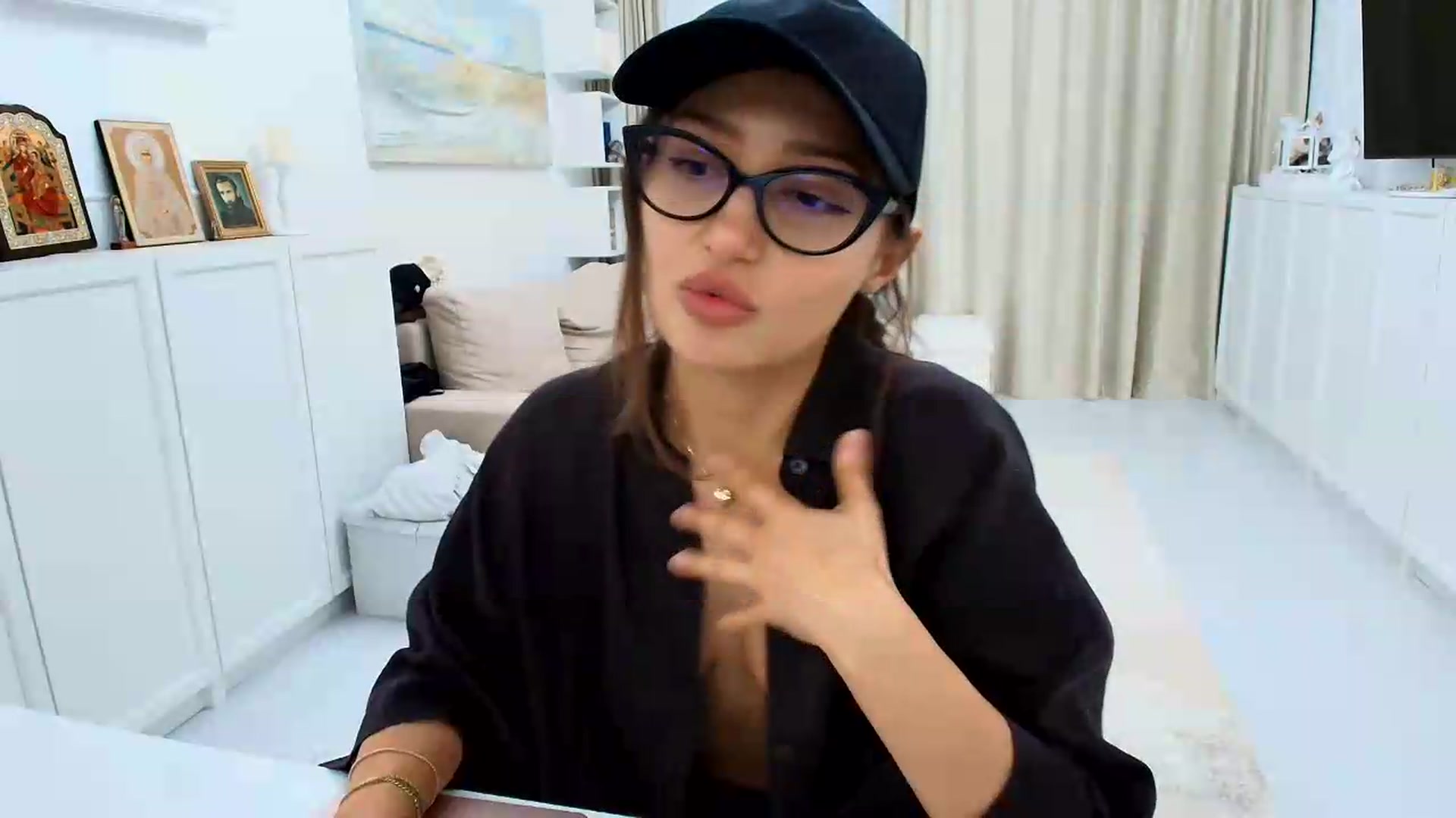 Gallery image thumbnail from Wennndyk's myfreecams stream on, 09/05/2026, 23:26 image 6 of 20