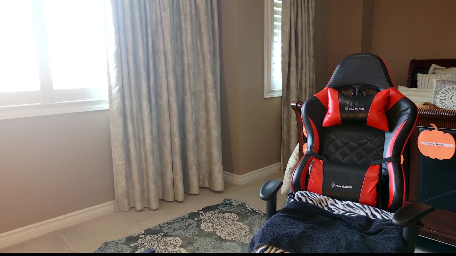 Gallery image thumbnail from WetCamversary's myfreecams stream on, 10/11/2024, 16:25 image 17 of 20