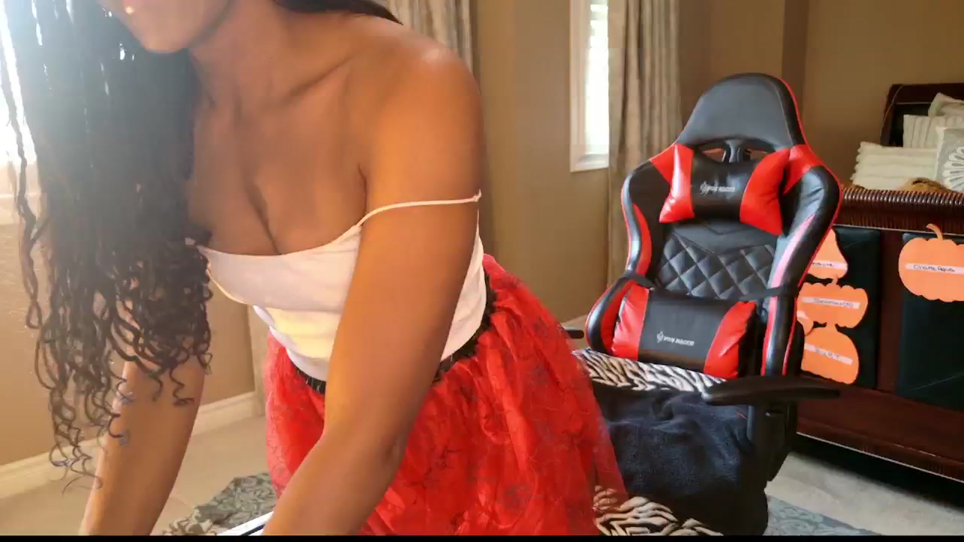 Gallery image thumbnail from WetCamversary's myfreecams stream on, 10/11/2024, 16:25 image 1 of 20