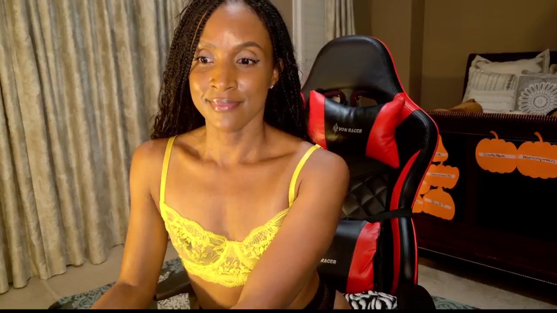 Gallery image thumbnail from WetCamversary's myfreecams stream on, 10/14/2024, 03:11 image 8 of 20