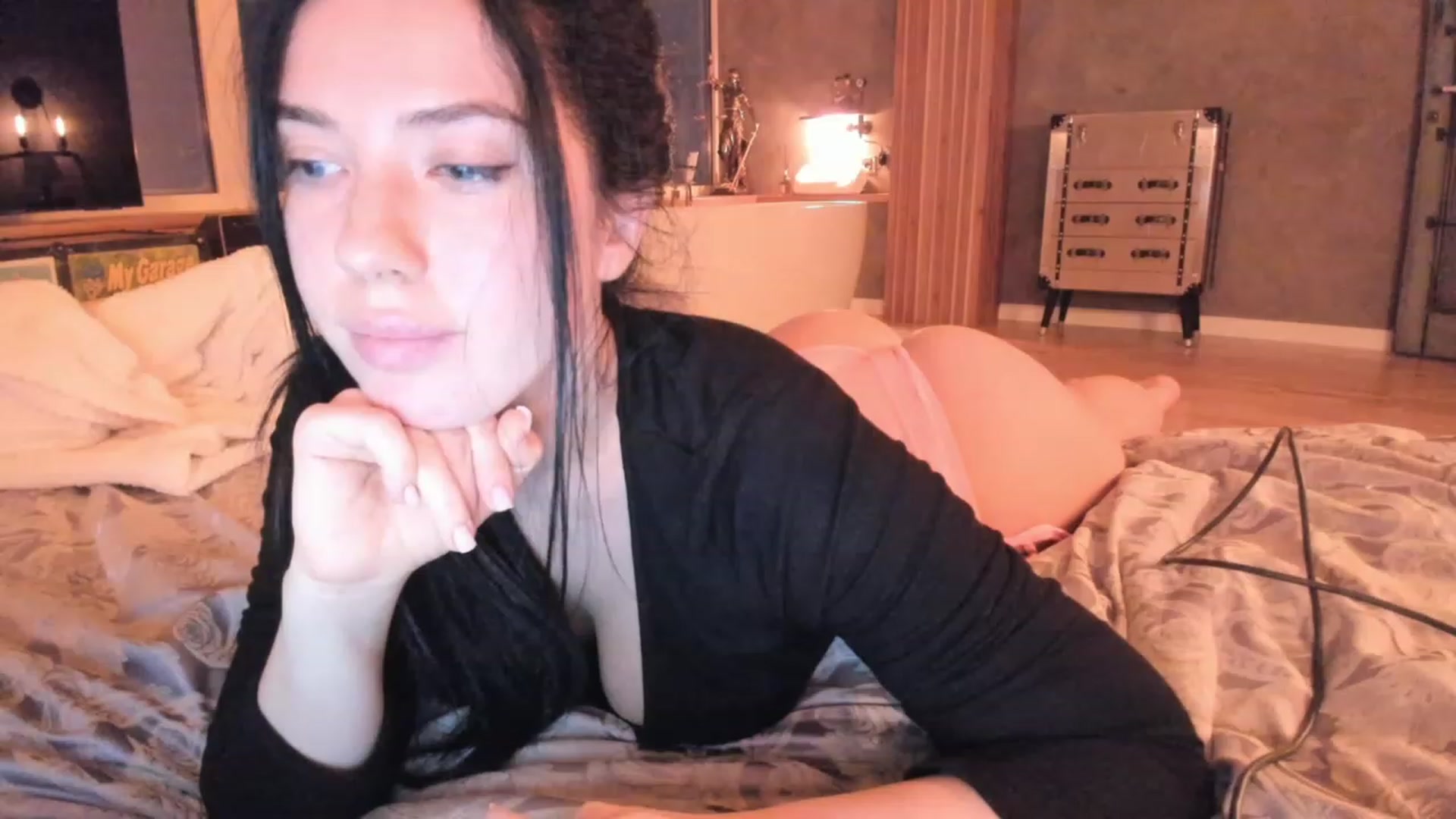 Gallery image thumbnail from WetHelen4u's myfreecams stream on, 01/30/2024, 22:32 image 4 of 20