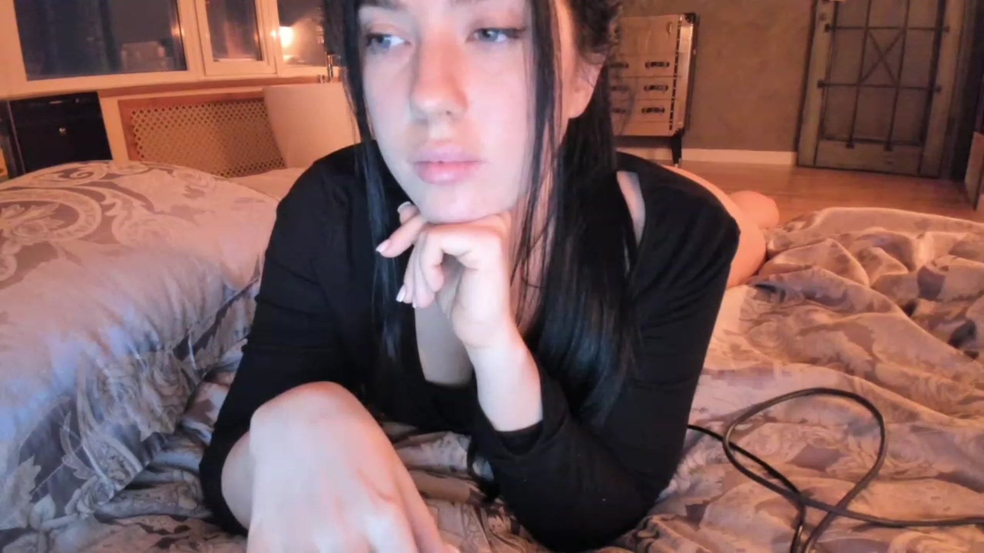 Gallery image thumbnail from WetHelen4u's myfreecams stream on, 01/30/2024, 22:32 image 17 of 20