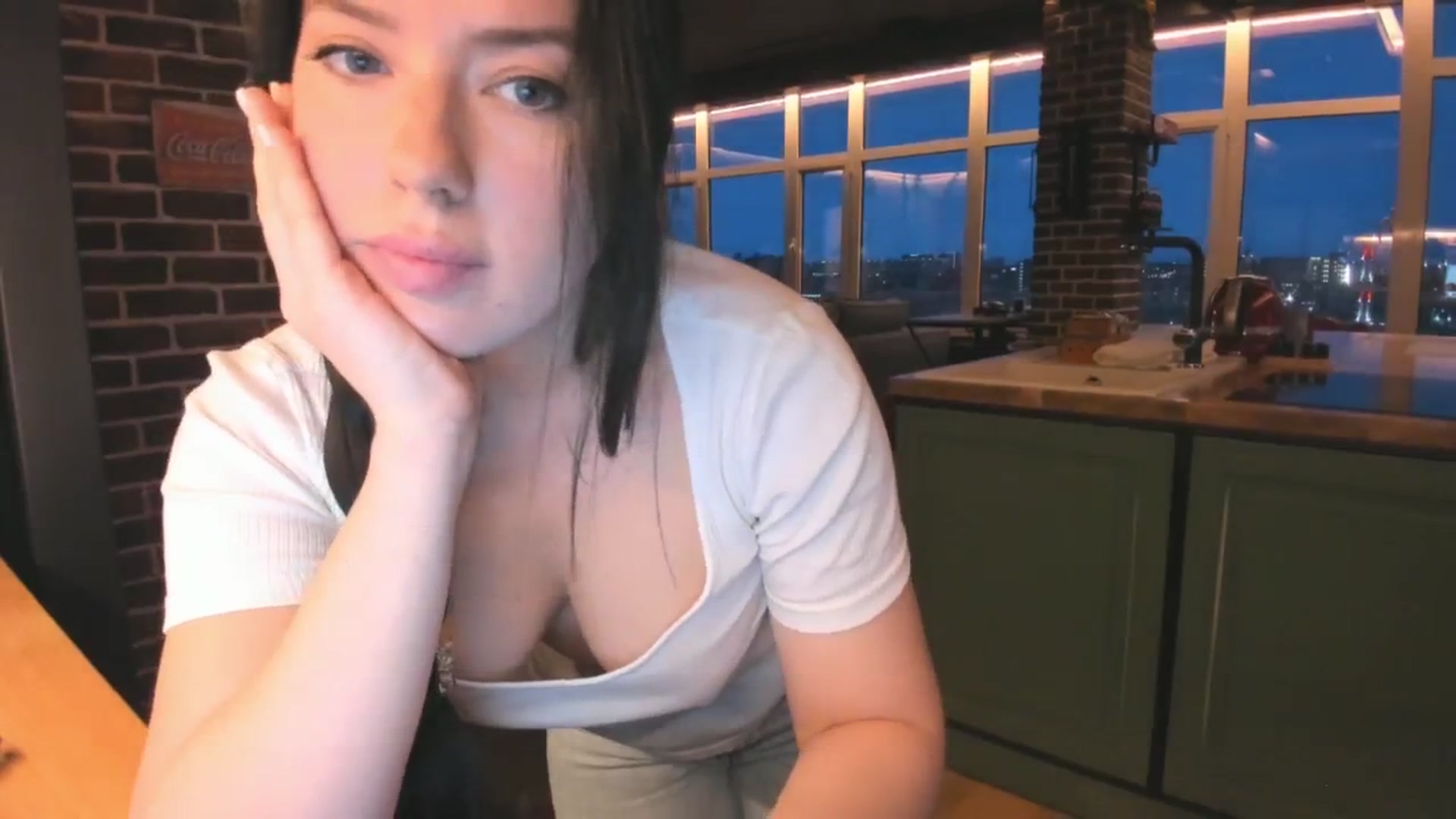 Gallery image thumbnail from WetHelen4u's myfreecams stream on, 04/27/2024, 15:44 image 16 of 20