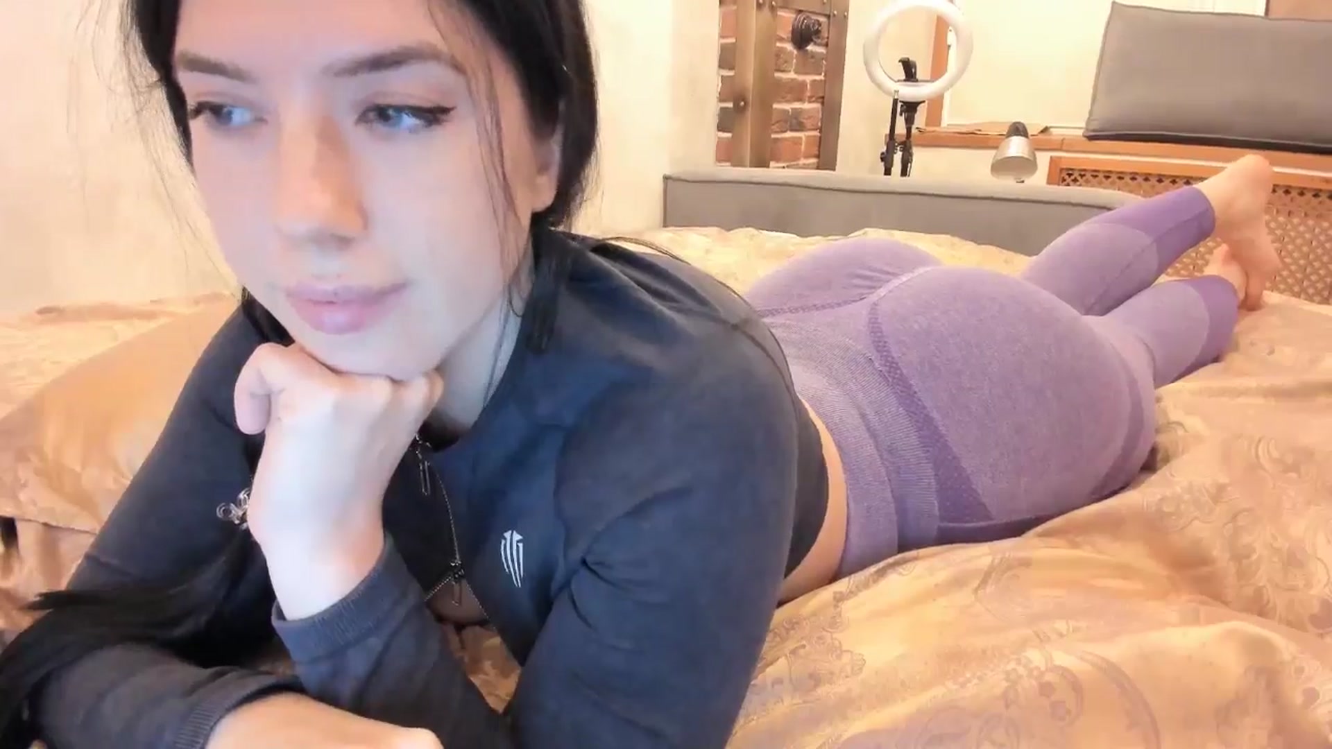 Gallery image thumbnail from WetHelen4u's myfreecams stream on, 05/25/2024, 19:59 image 12 of 20