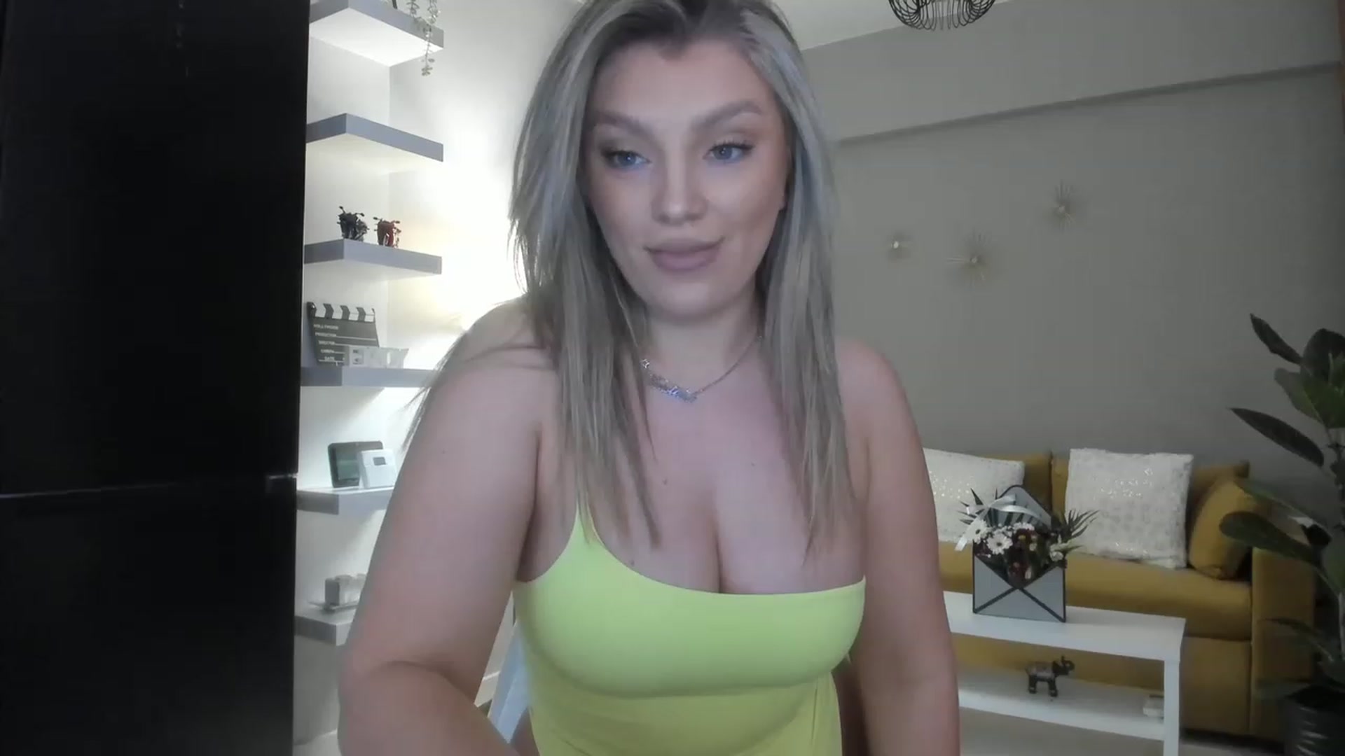 Gallery image thumbnail from WetSelf's myfreecams stream on, 03/01/2023, 12:16 image 18 of 20