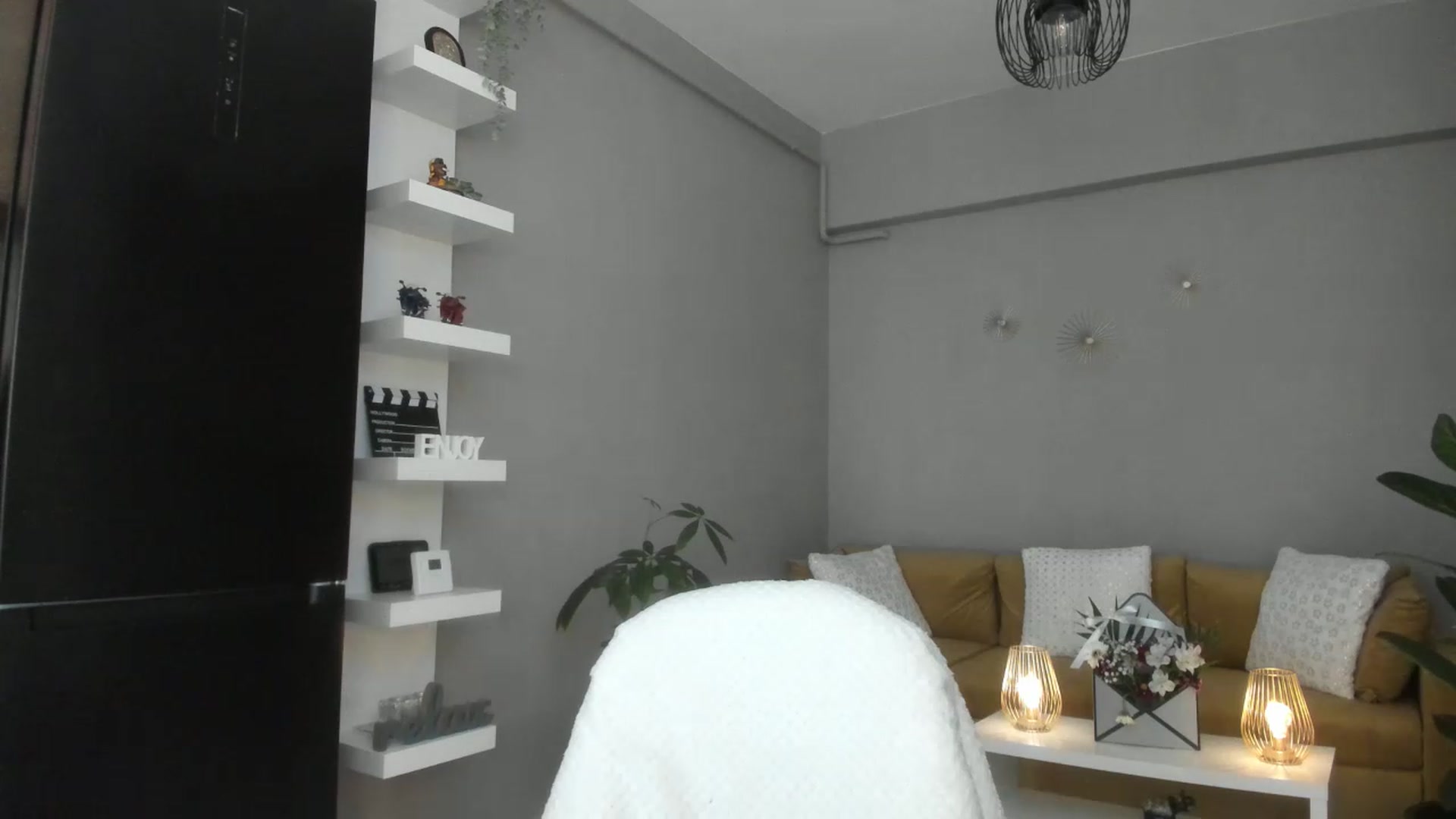 Gallery image thumbnail from WetSelf's myfreecams stream on, 03/06/2023, 09:36 image 16 of 20