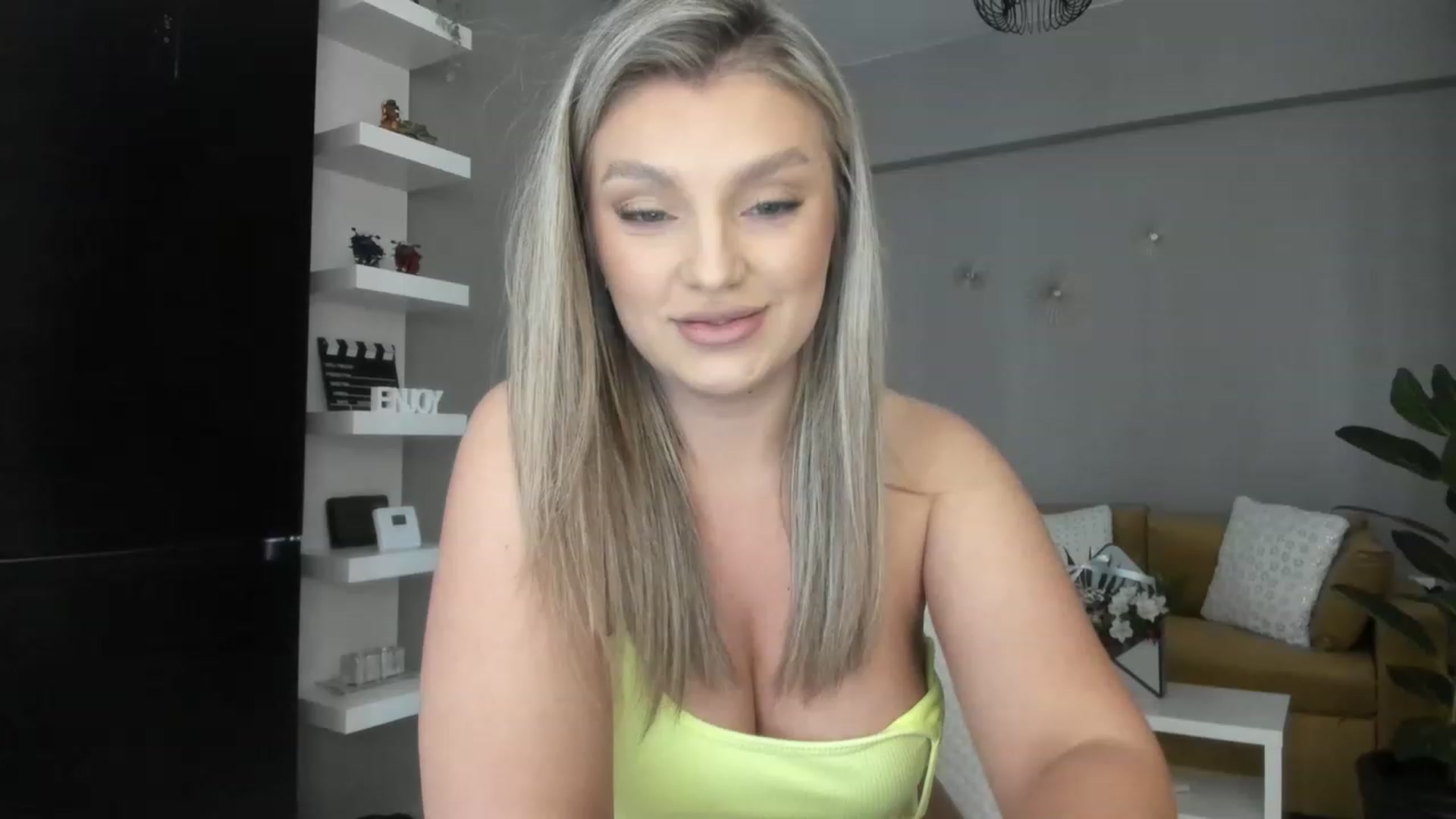 Gallery image thumbnail from WetSelf's myfreecams stream on, 03/09/2023, 10:50 image 14 of 20