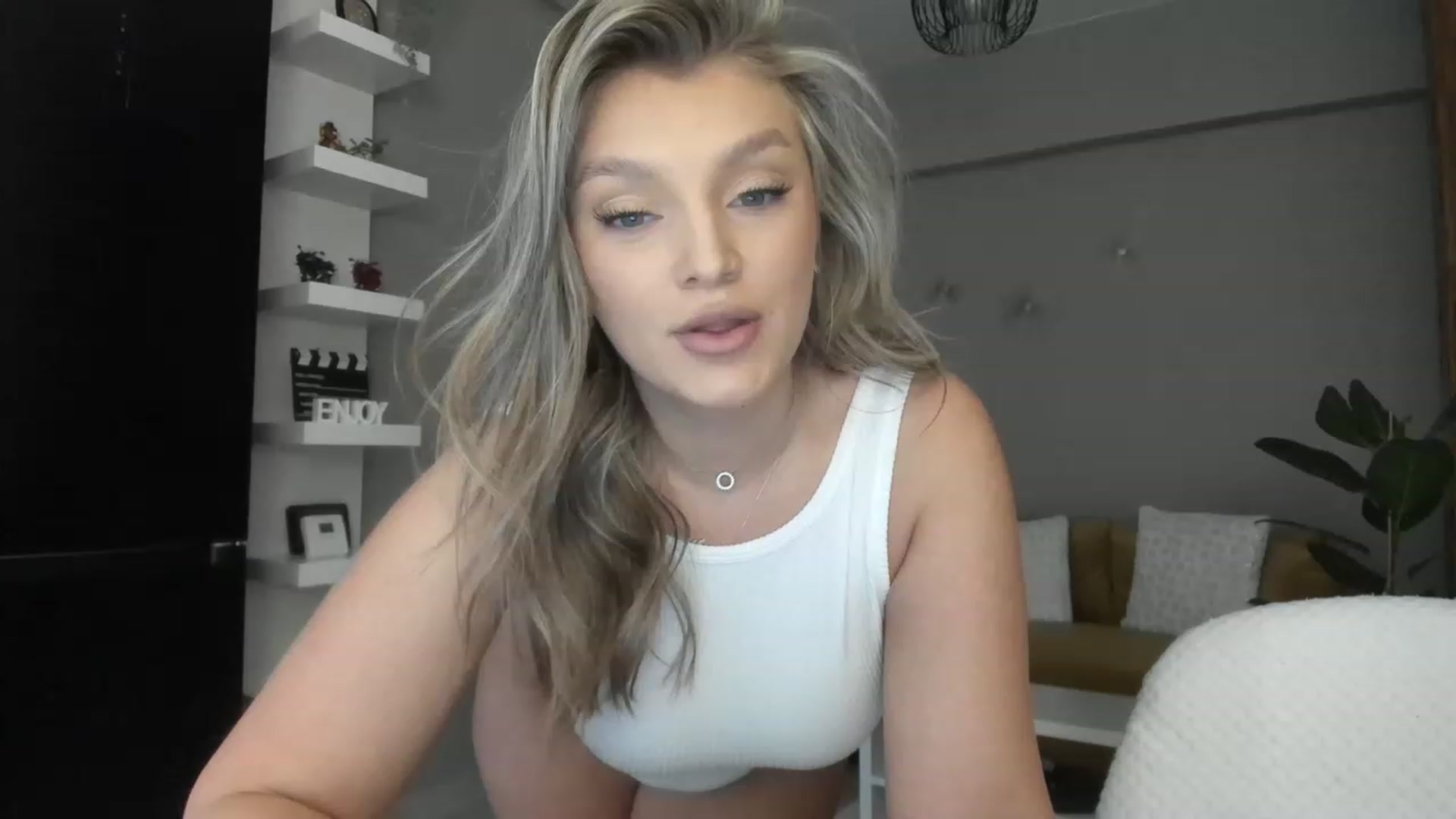 Gallery image thumbnail from WetSelf's myfreecams stream on, 03/14/2023, 12:59 image 11 of 20