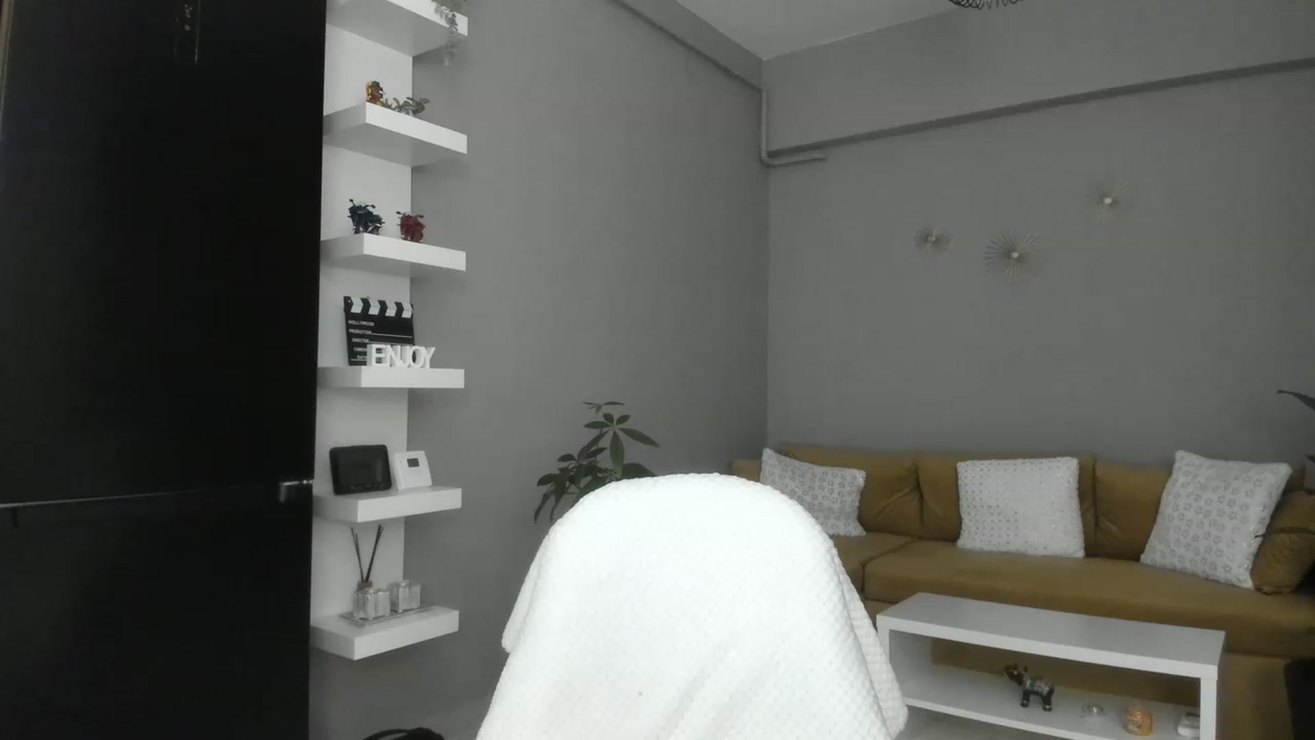 Gallery image thumbnail from WetSelf's myfreecams stream on, 03/22/2023, 14:36 image 18 of 20