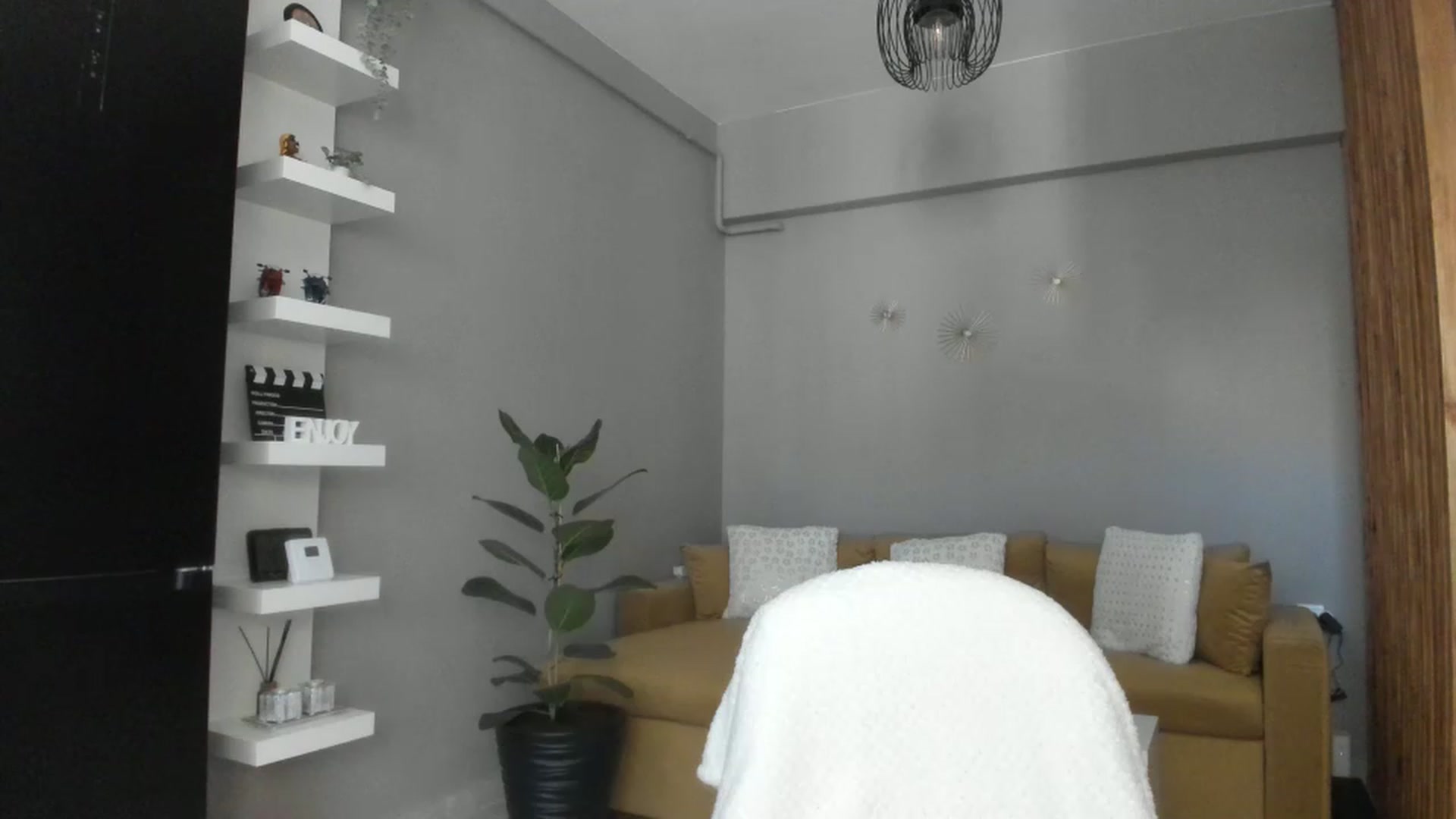 Gallery image thumbnail from WetSelf's myfreecams stream on, 03/30/2023, 10:53 image 3 of 20