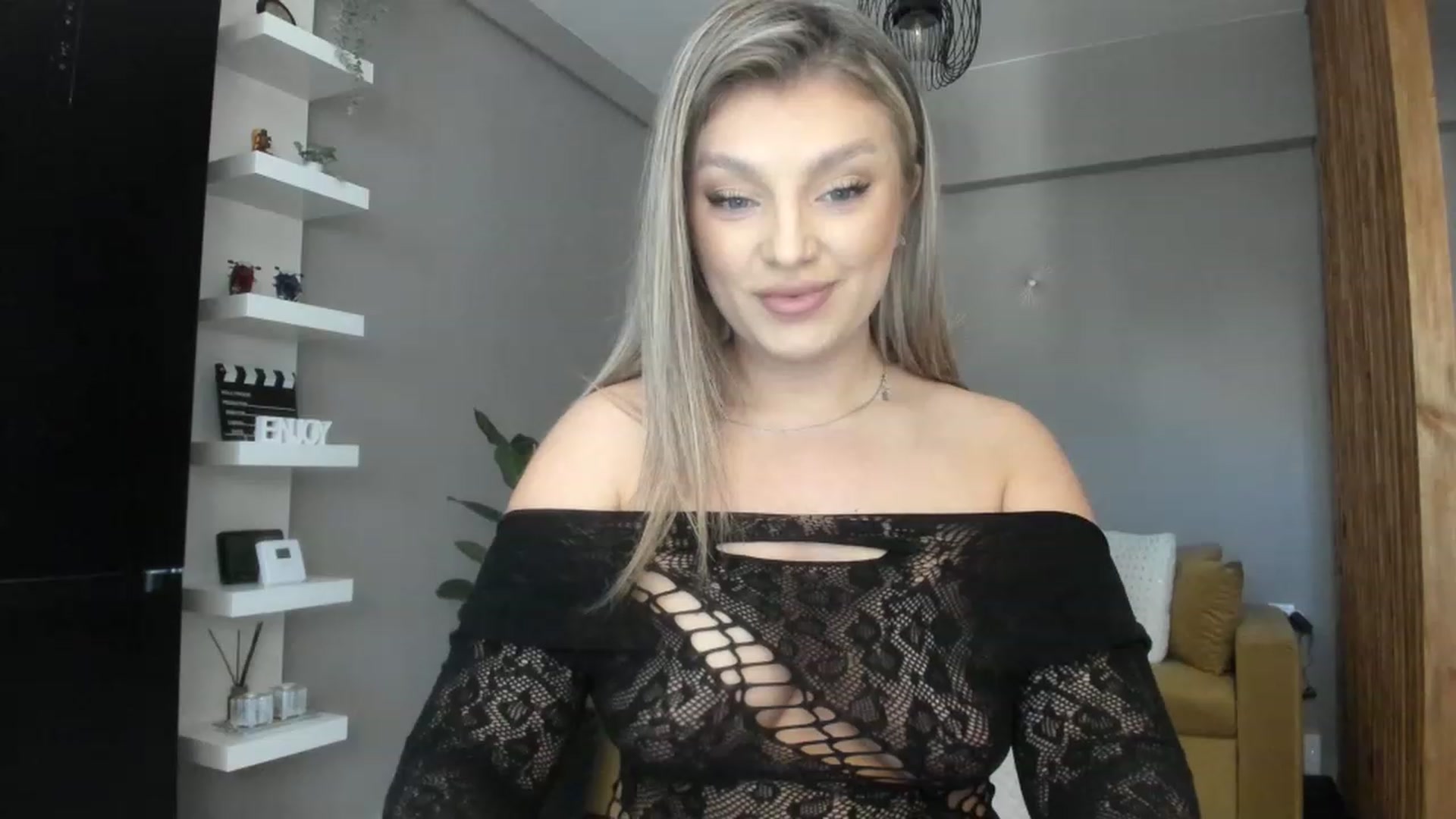Gallery image thumbnail from WetSelf's myfreecams stream on, 03/30/2023, 10:53 image 4 of 20
