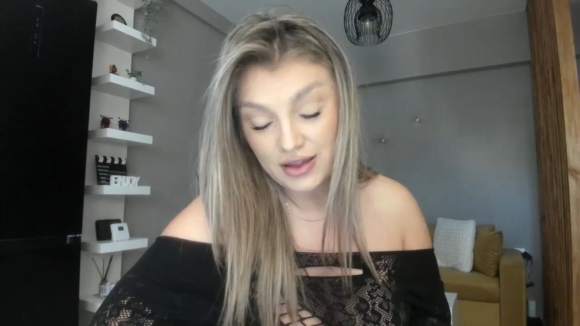 Gallery image thumbnail from WetSelf's myfreecams stream on, 03/30/2023, 11:56 image 11 of 20