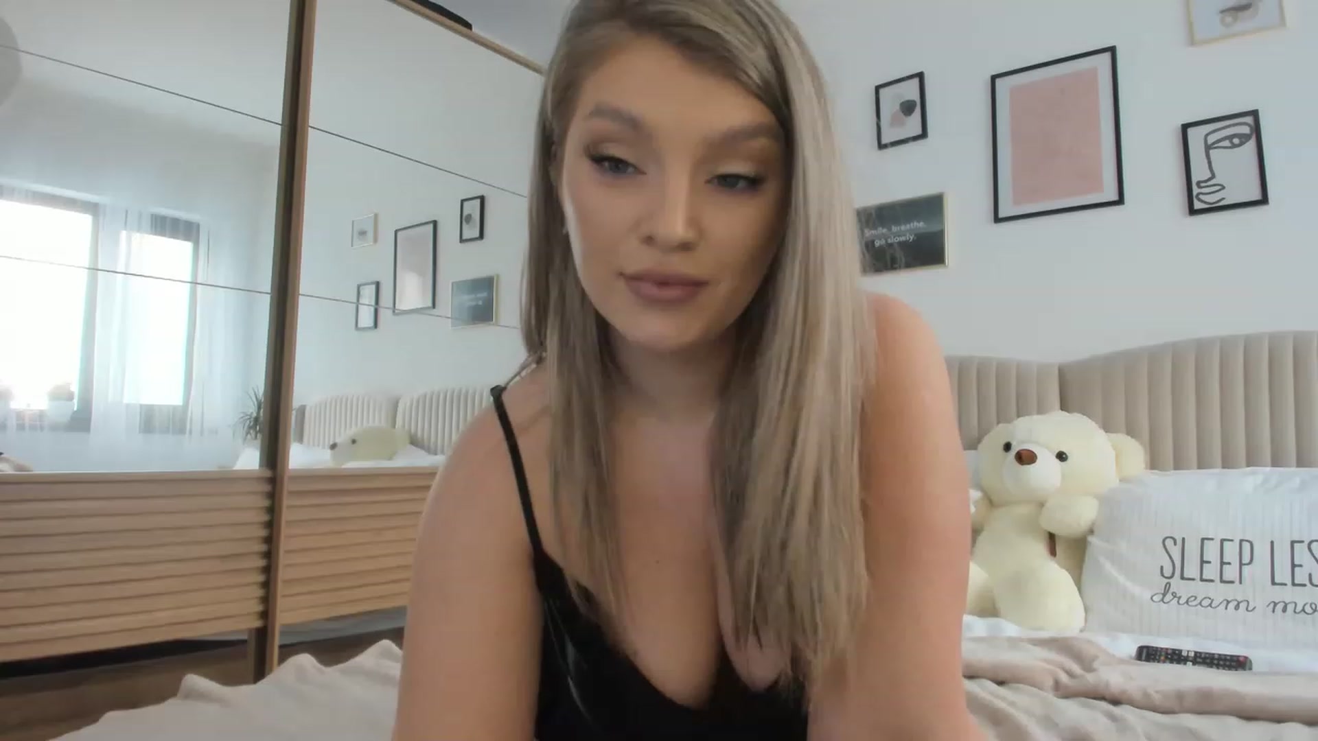Gallery image thumbnail from WetSelf's myfreecams stream on, 04/21/2023, 10:16 image 20 of 20