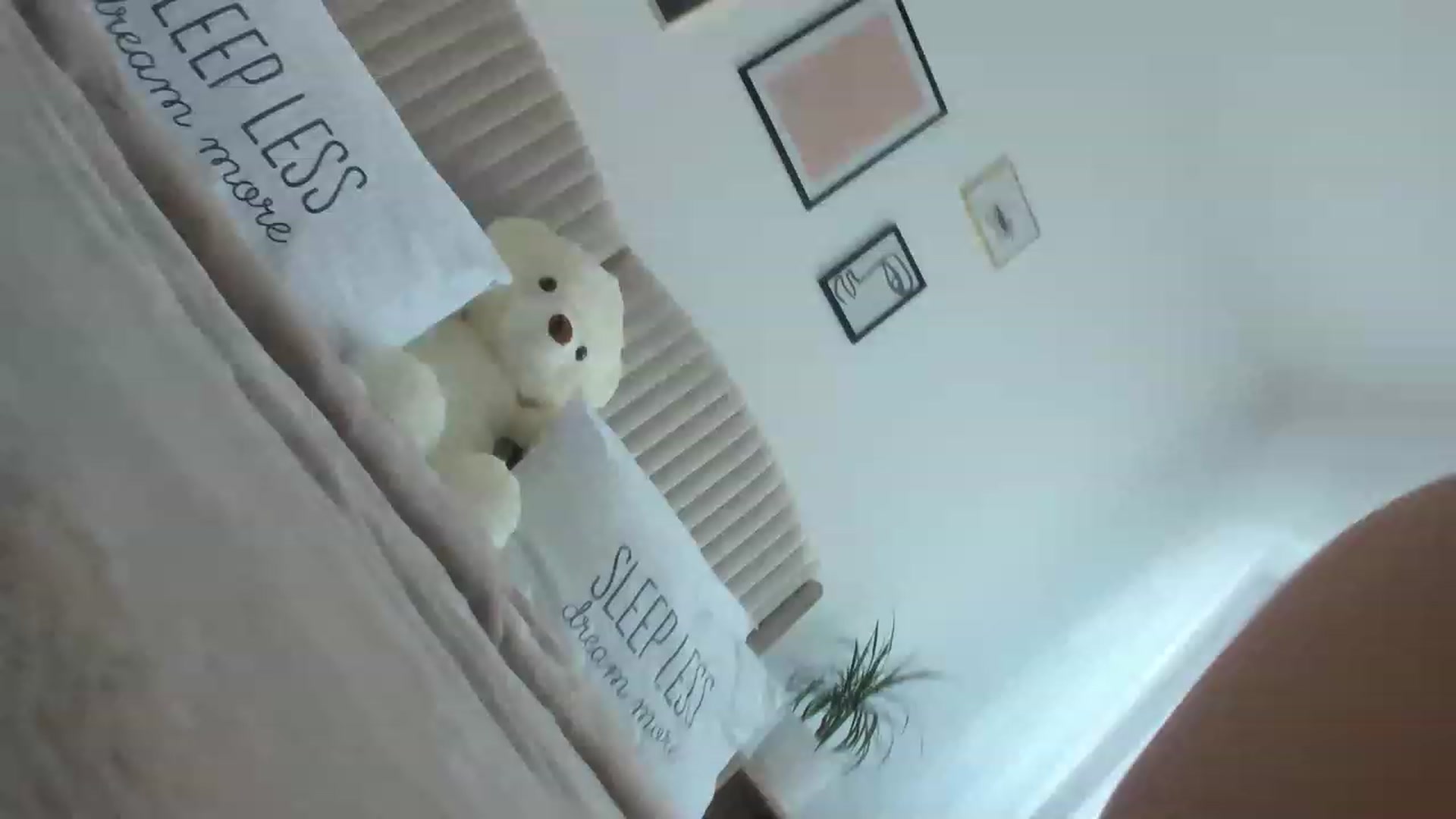 Gallery image thumbnail from WetSelf's myfreecams stream on, 05/03/2023, 10:37 image 5 of 20