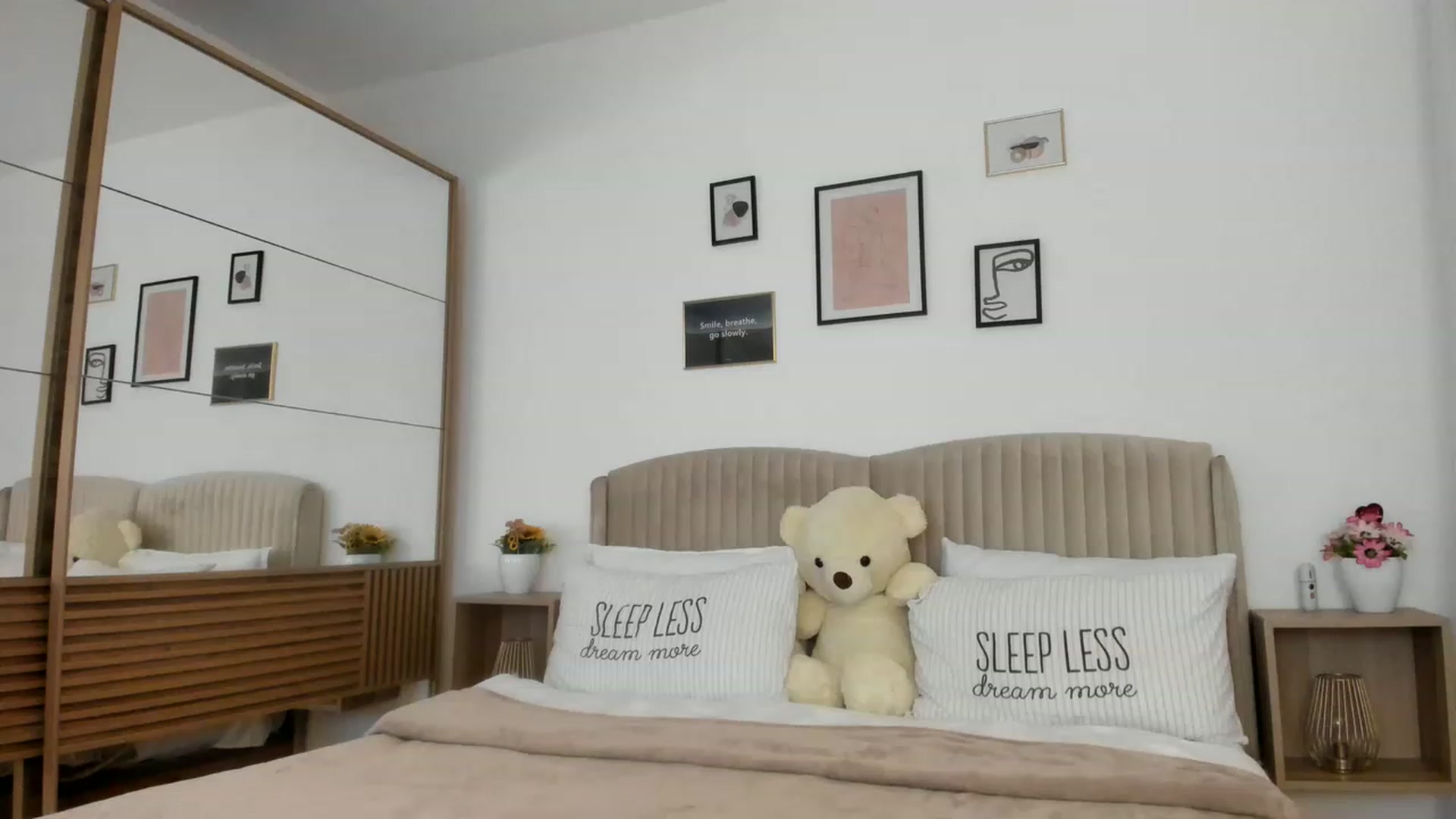 Gallery image thumbnail from WetSelf's myfreecams stream on, 06/19/2023, 18:06 image 2 of 20