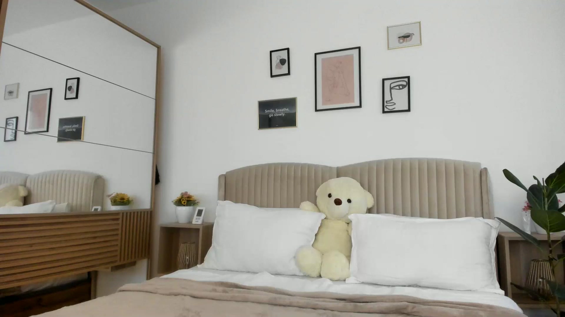 Gallery image thumbnail from WetSelf's myfreecams stream on, 07/04/2023, 17:32 image 18 of 20