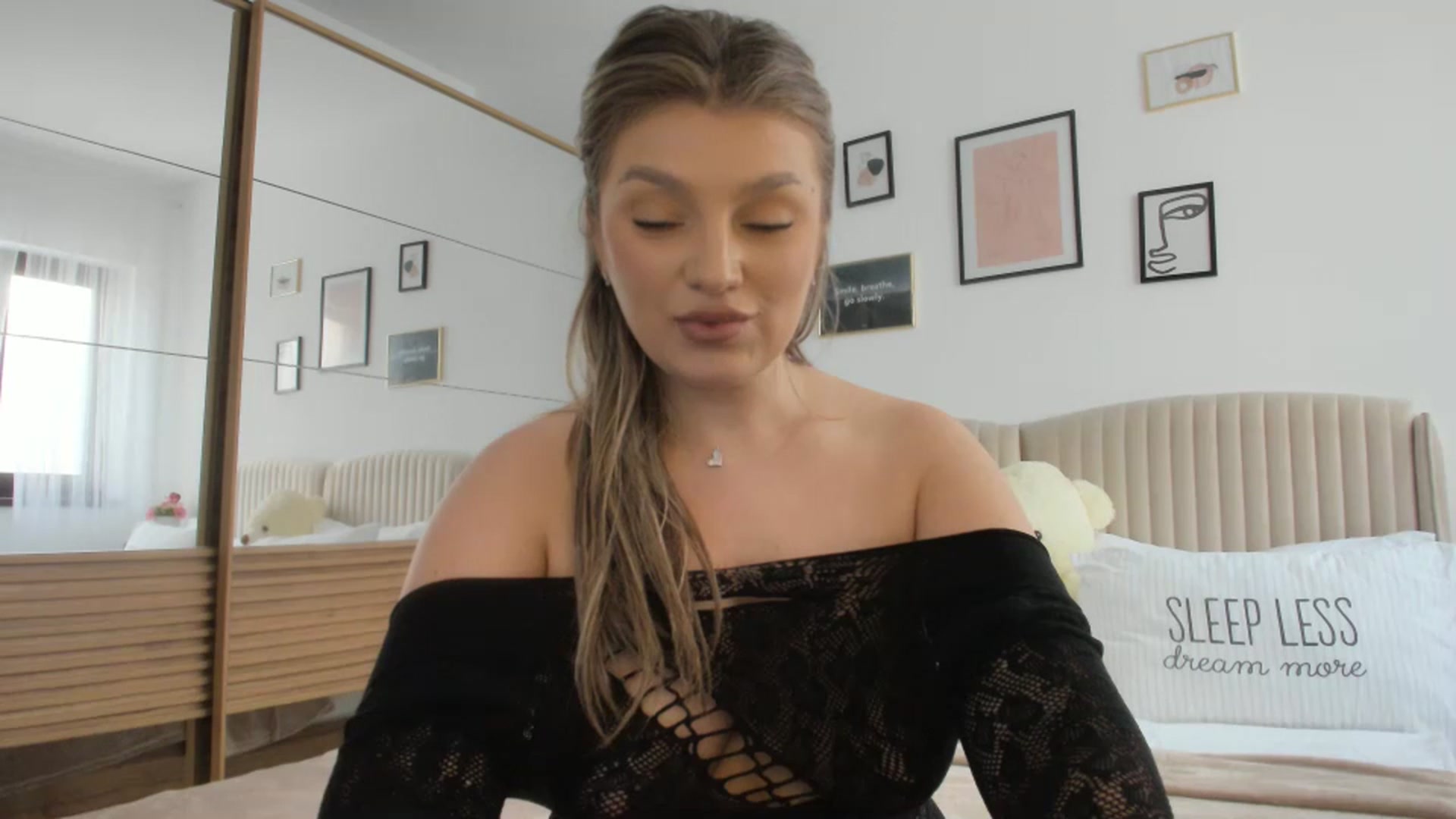 Gallery image thumbnail from WetSelf's myfreecams stream on, 07/13/2023, 14:40 image 6 of 20