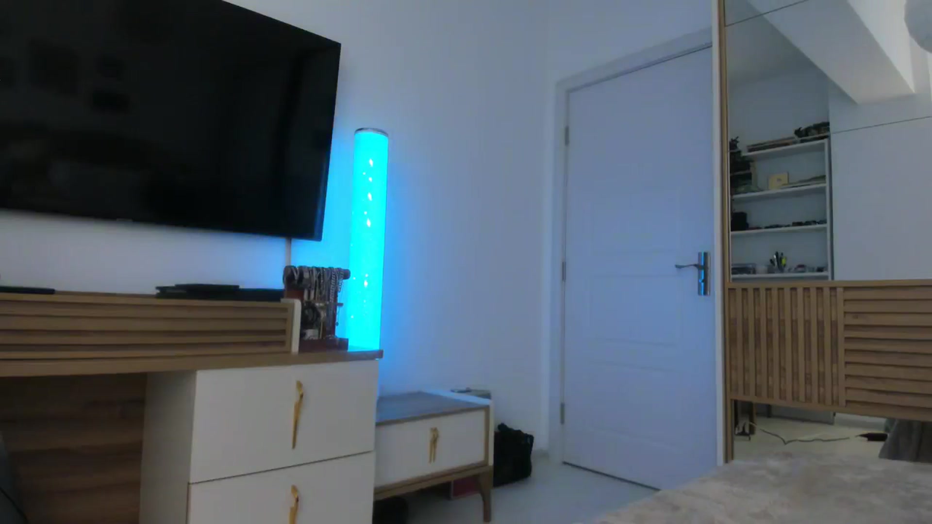 Gallery image thumbnail from WetSelf's myfreecams stream on, 08/18/2023, 07:38 image 16 of 20