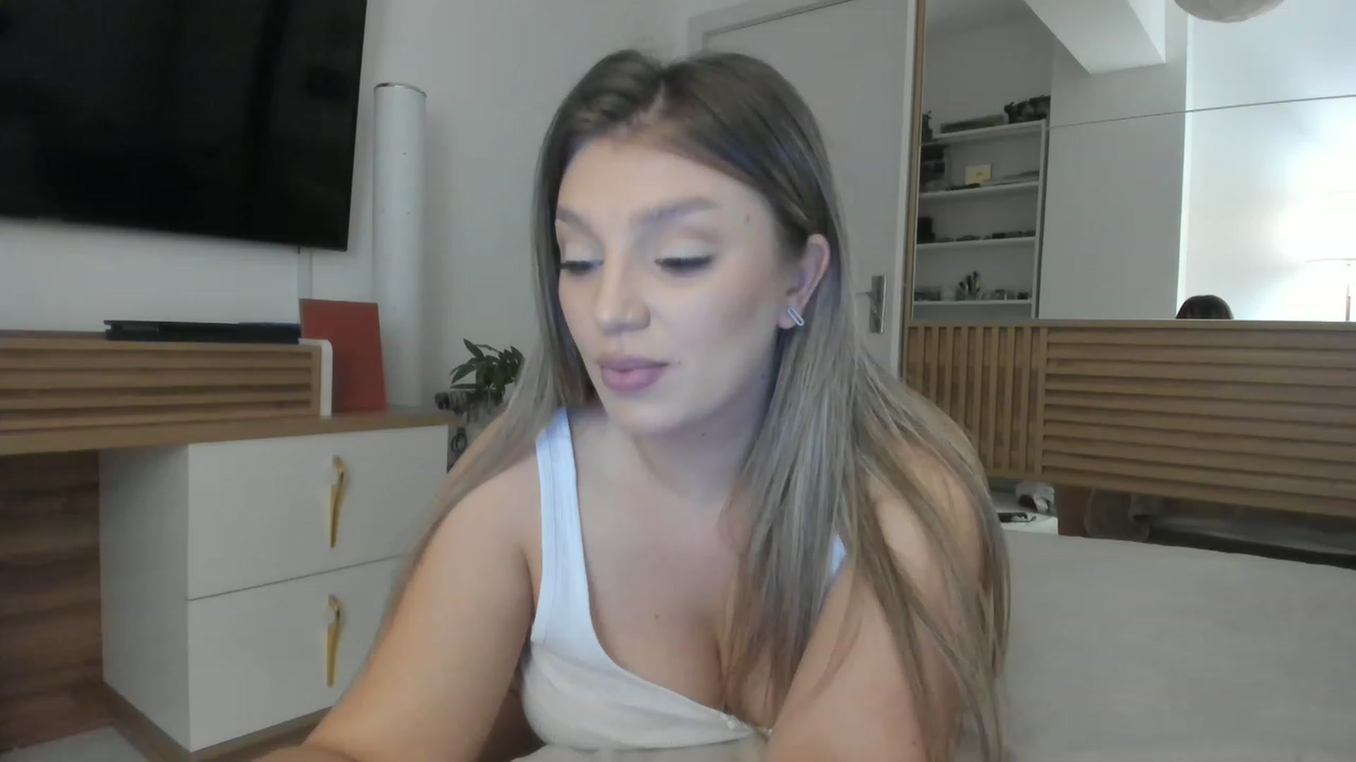 Gallery image thumbnail from WetSelf's myfreecams stream on, 08/26/2023, 17:52 image 9 of 20