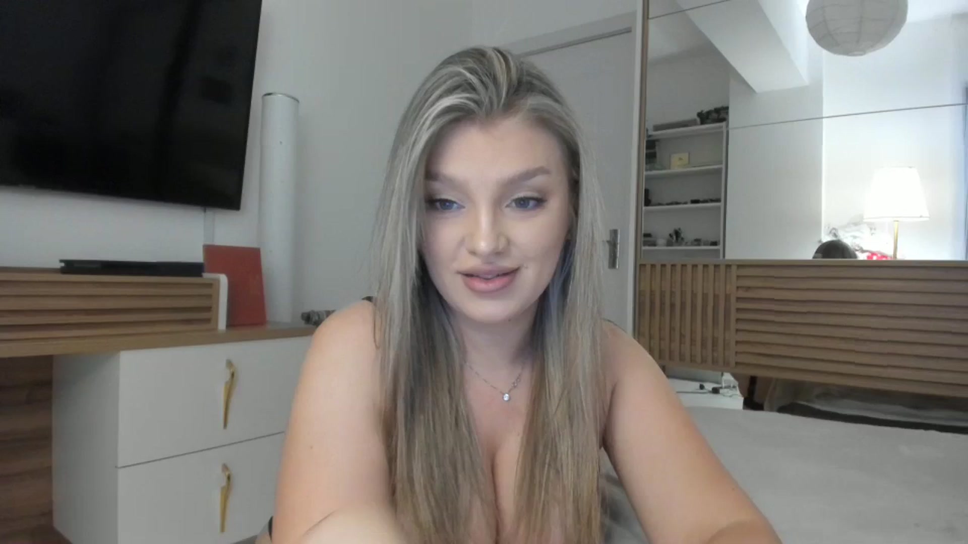 Gallery image thumbnail from WetSelf's myfreecams stream on, 09/12/2023, 16:58 image 1 of 20