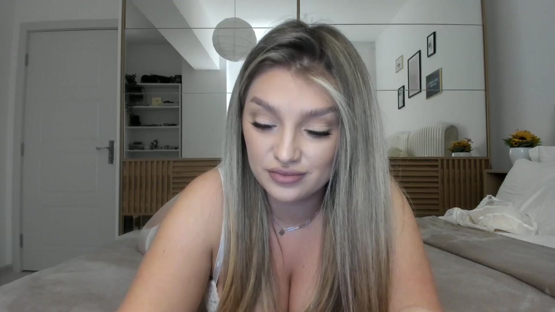 Gallery image thumbnail from WetSelf's myfreecams stream on, 10/12/2023, 16:34 image 18 of 20