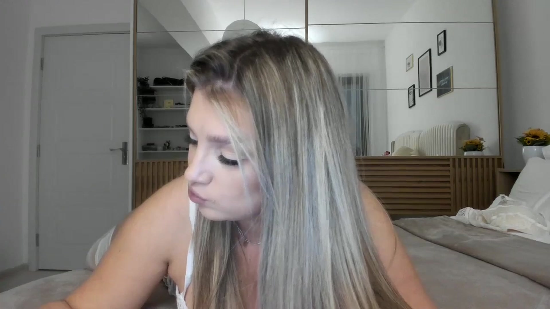 Gallery image thumbnail from WetSelf's myfreecams stream on, 10/12/2023, 16:34 image 12 of 20