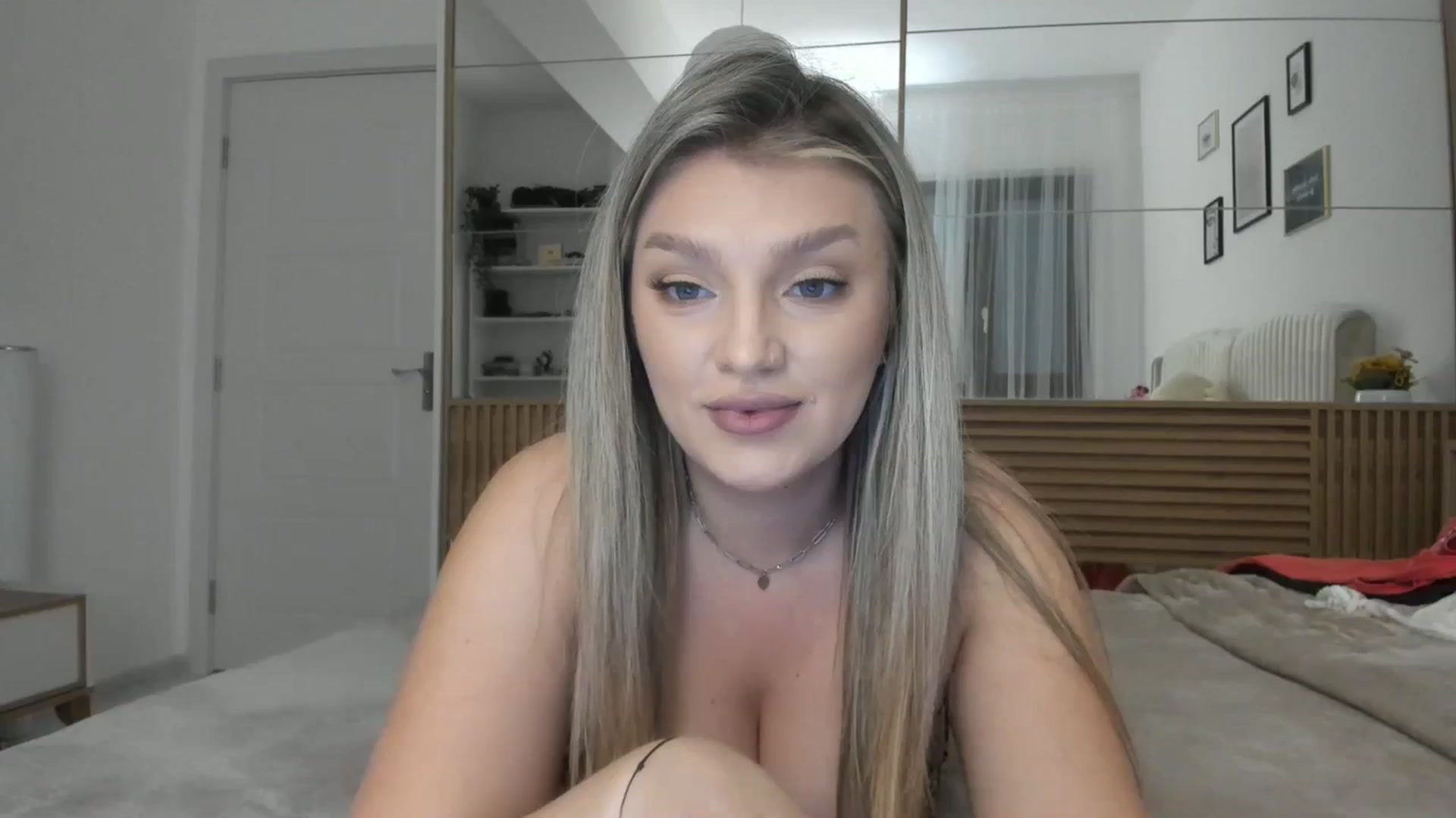 Gallery image thumbnail from WetSelf's myfreecams stream on, 10/12/2023, 18:27 image 19 of 20