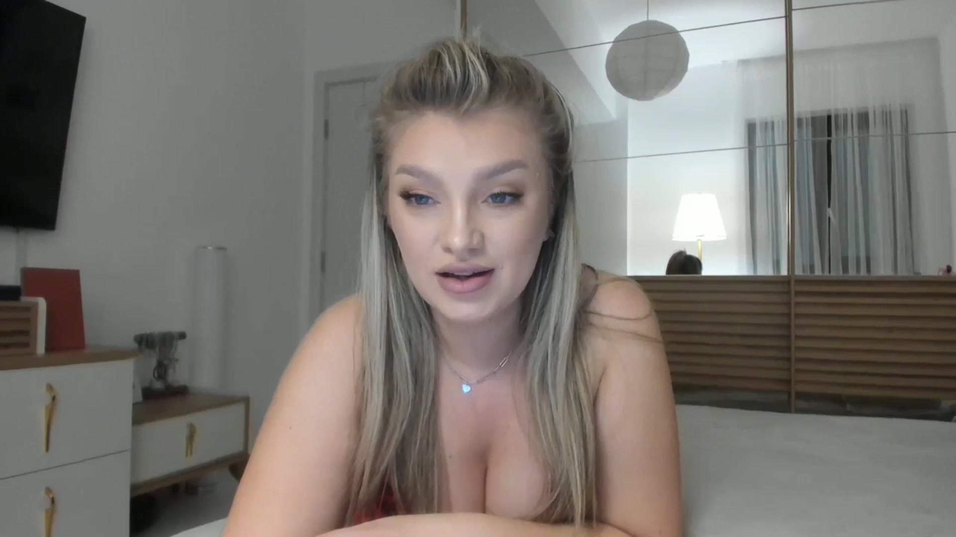 Gallery image thumbnail from WetSelf's myfreecams stream on, 10/17/2023, 19:35 image 15 of 20